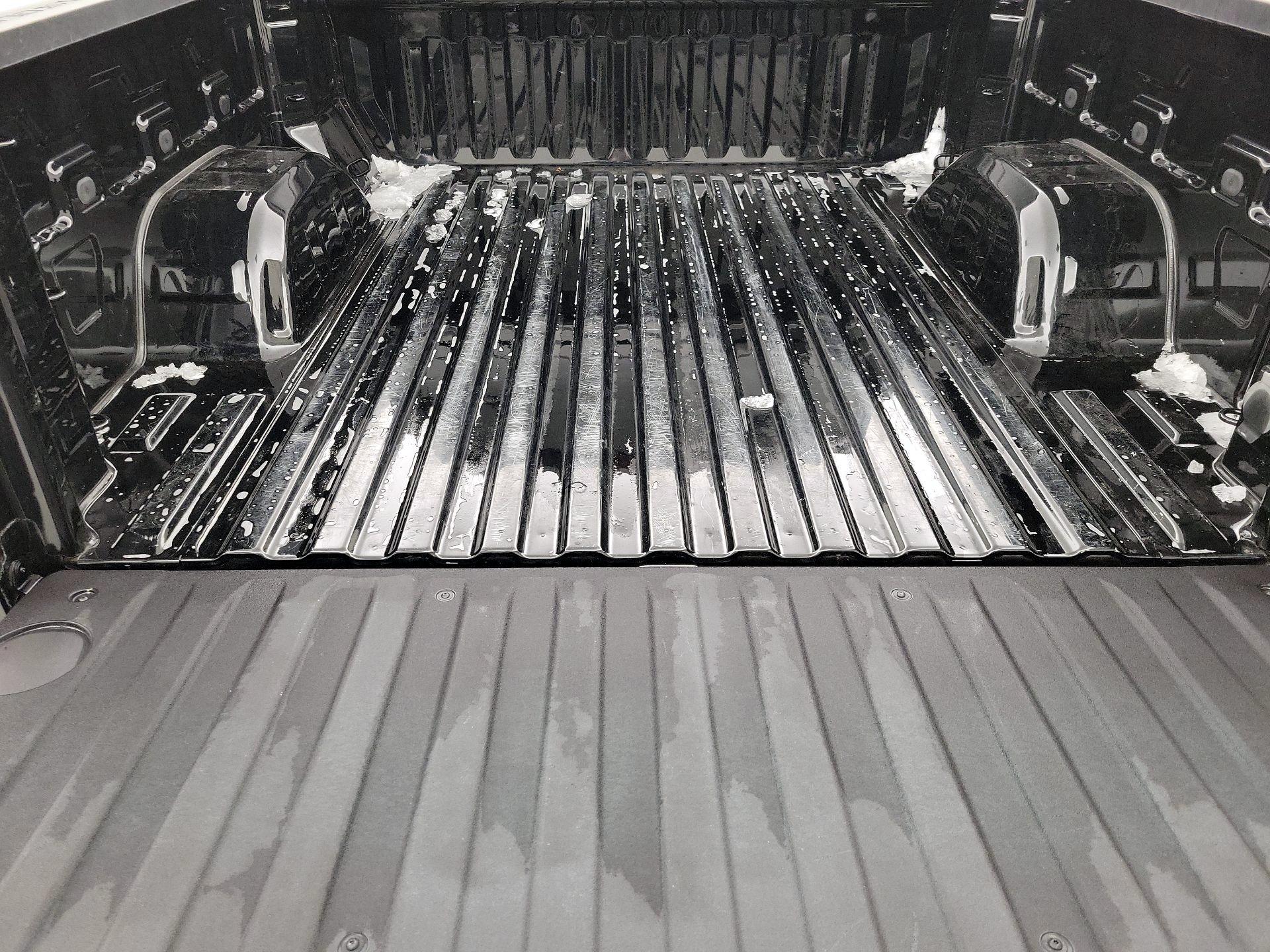 Thumbnail: 2023 Chevrolet Silverado 1500 - 20