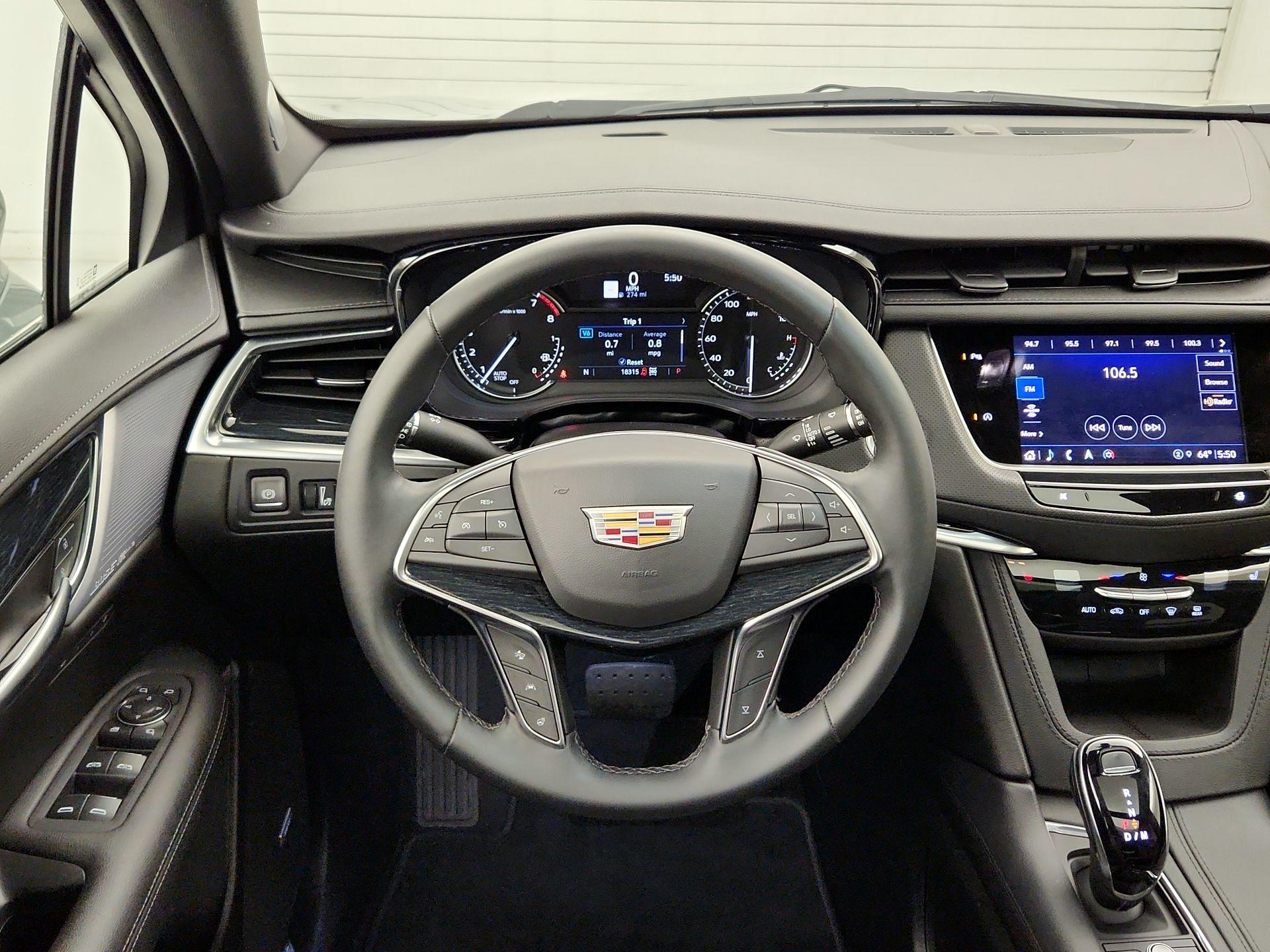 Thumbnail: 2025 Cadillac XT5 - 10