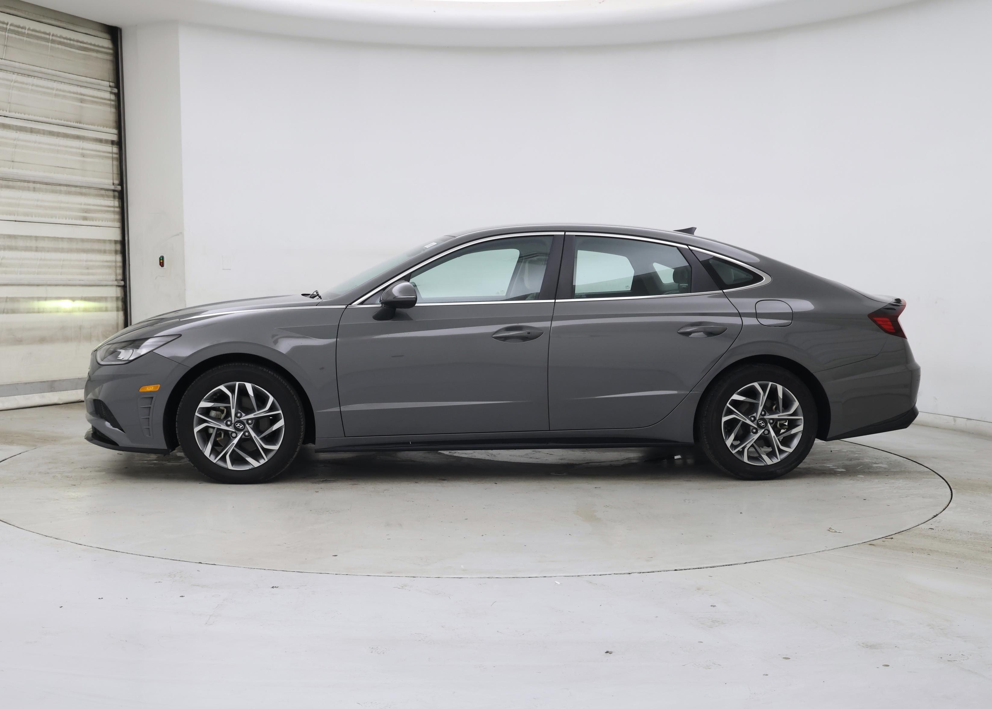 Thumbnail: 2023 Hyundai Sonata - 3