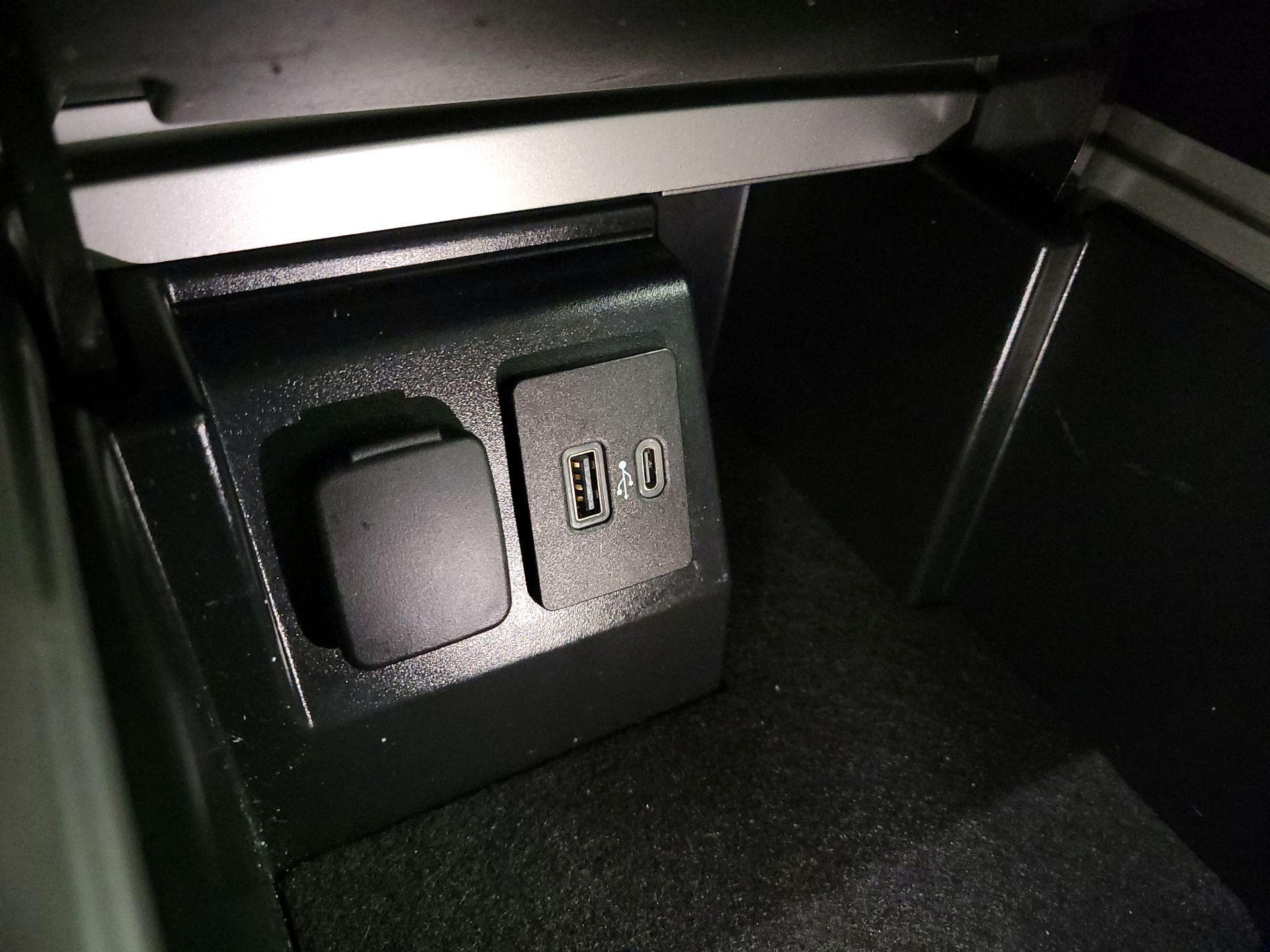 Thumbnail: 2023 Ford Explorer - 18