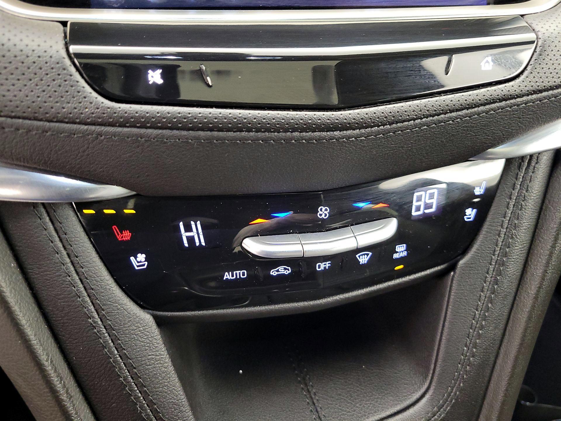 Thumbnail: 2025 Cadillac XT5 - 17