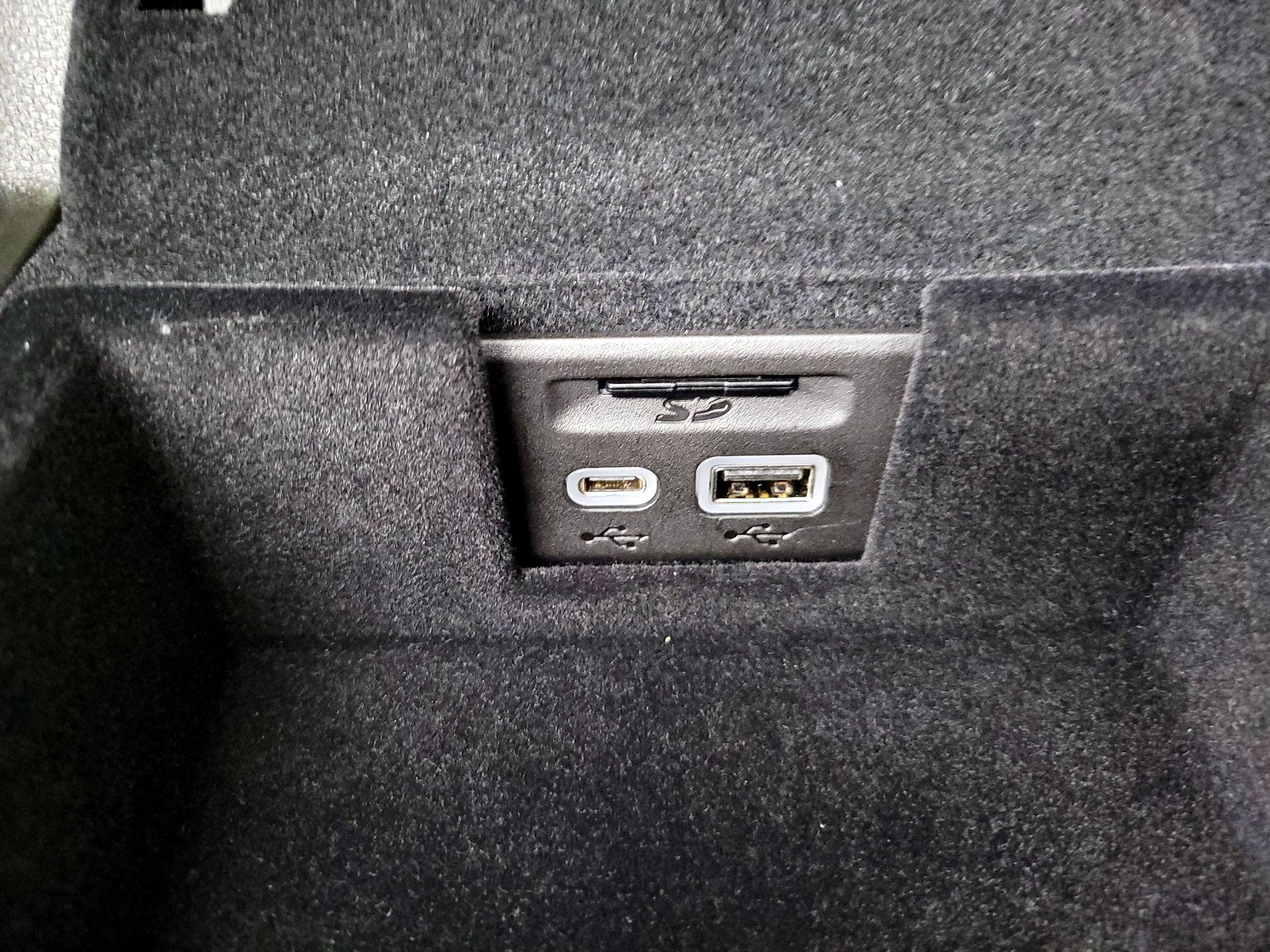 Thumbnail: 2025 Cadillac XT5 - 19