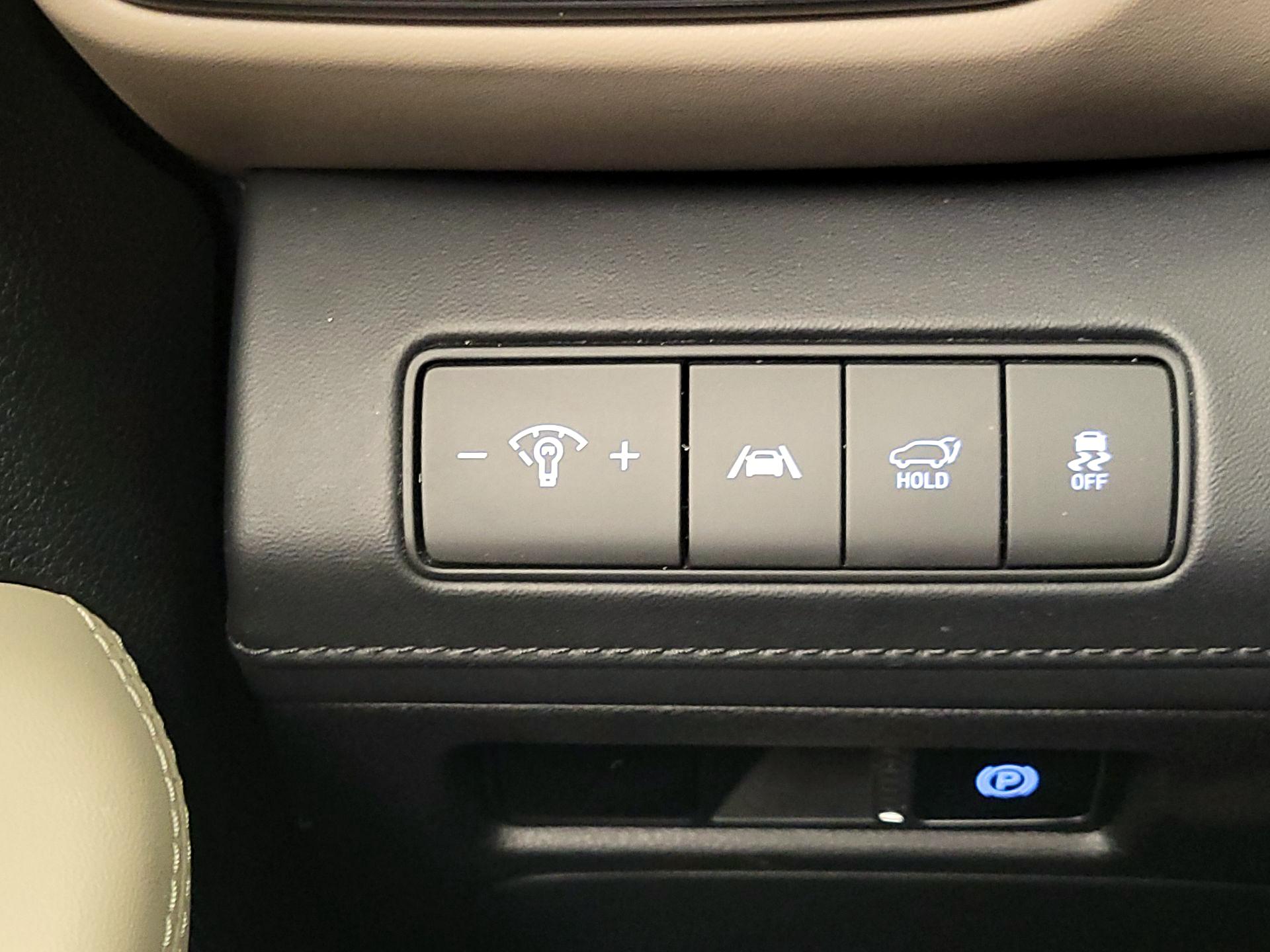 Thumbnail: 2023 Hyundai Santa Fe - 13