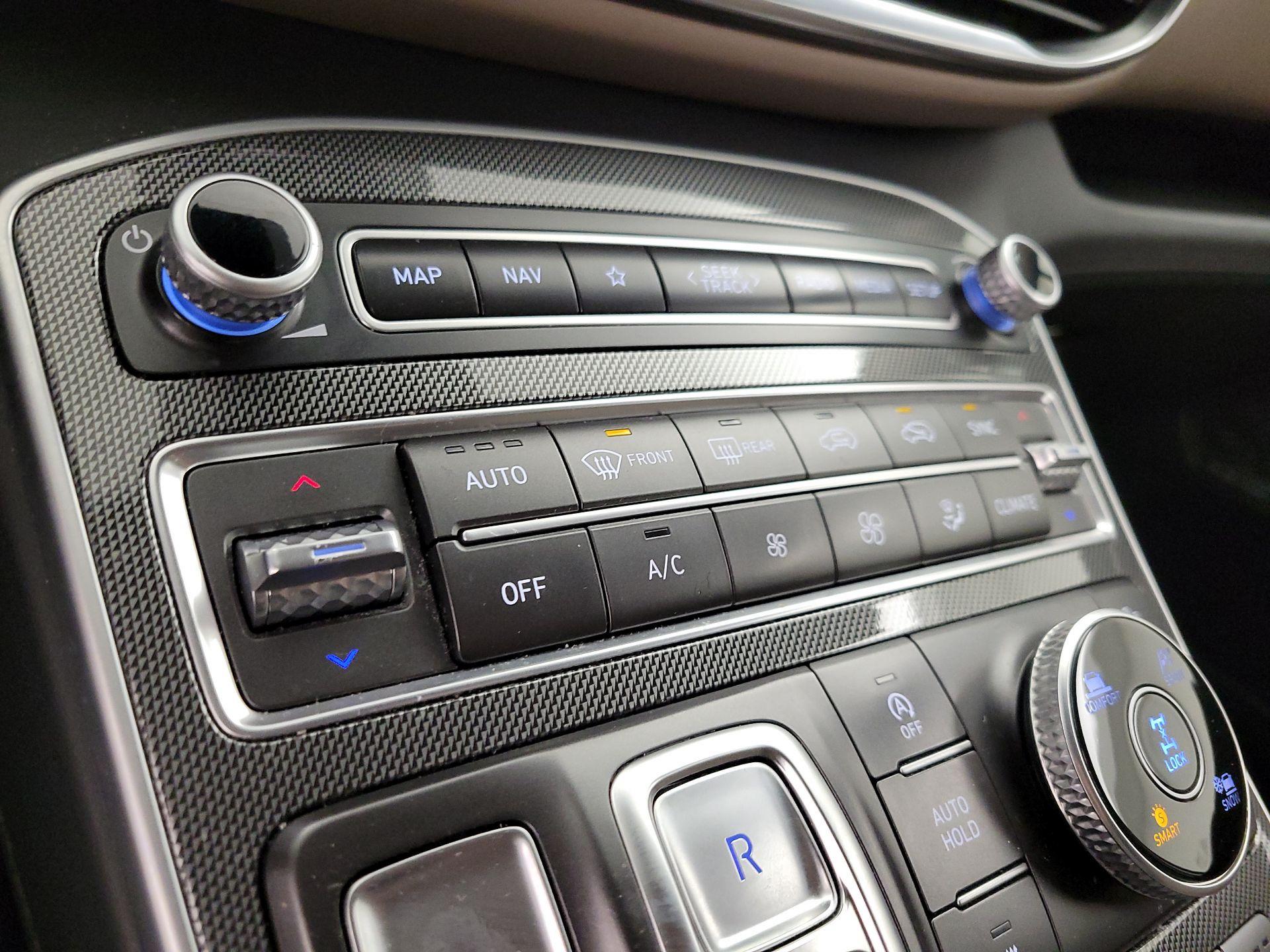 Thumbnail: 2023 Hyundai Santa Fe - 17