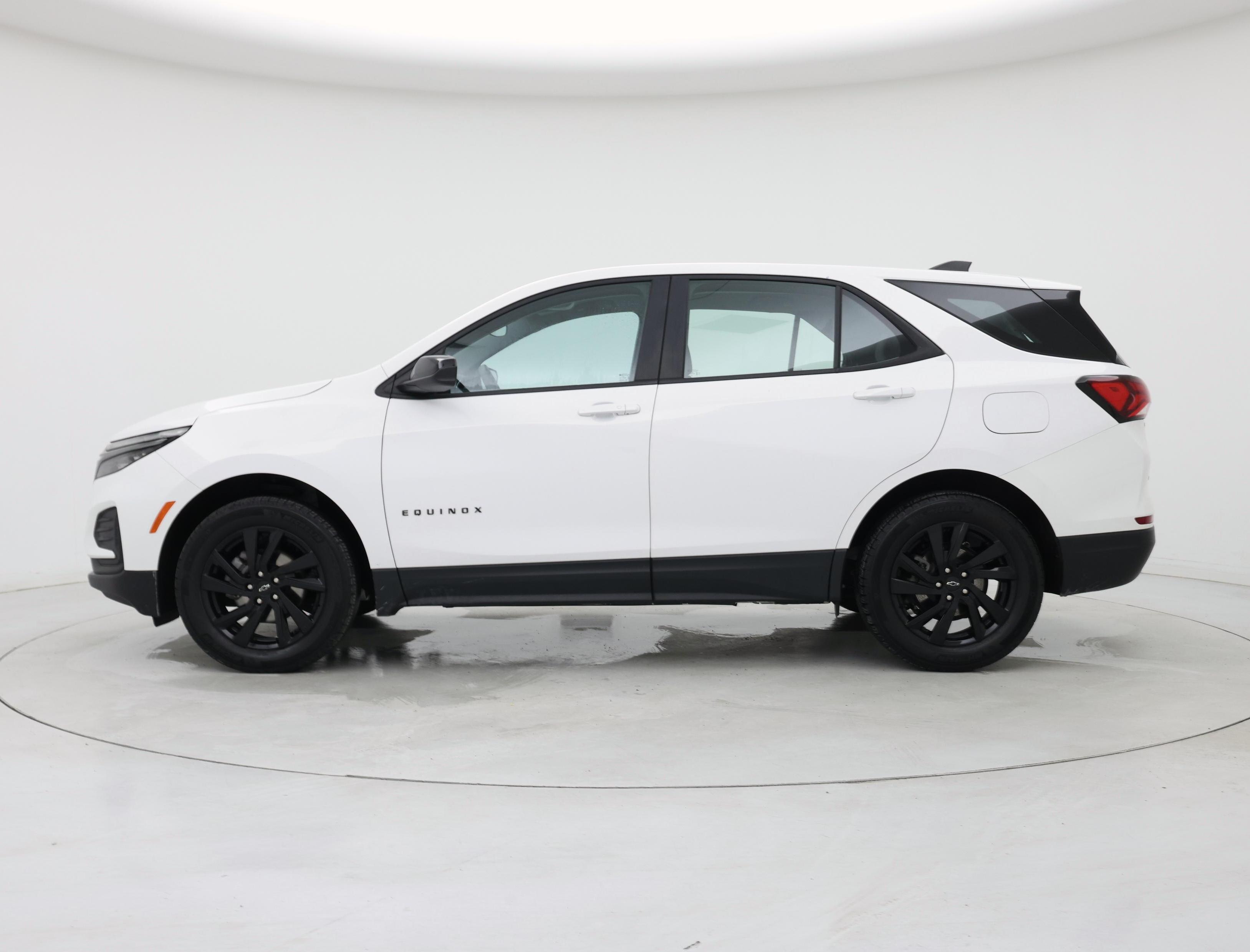 Thumbnail: 2023 Chevrolet Equinox - 3