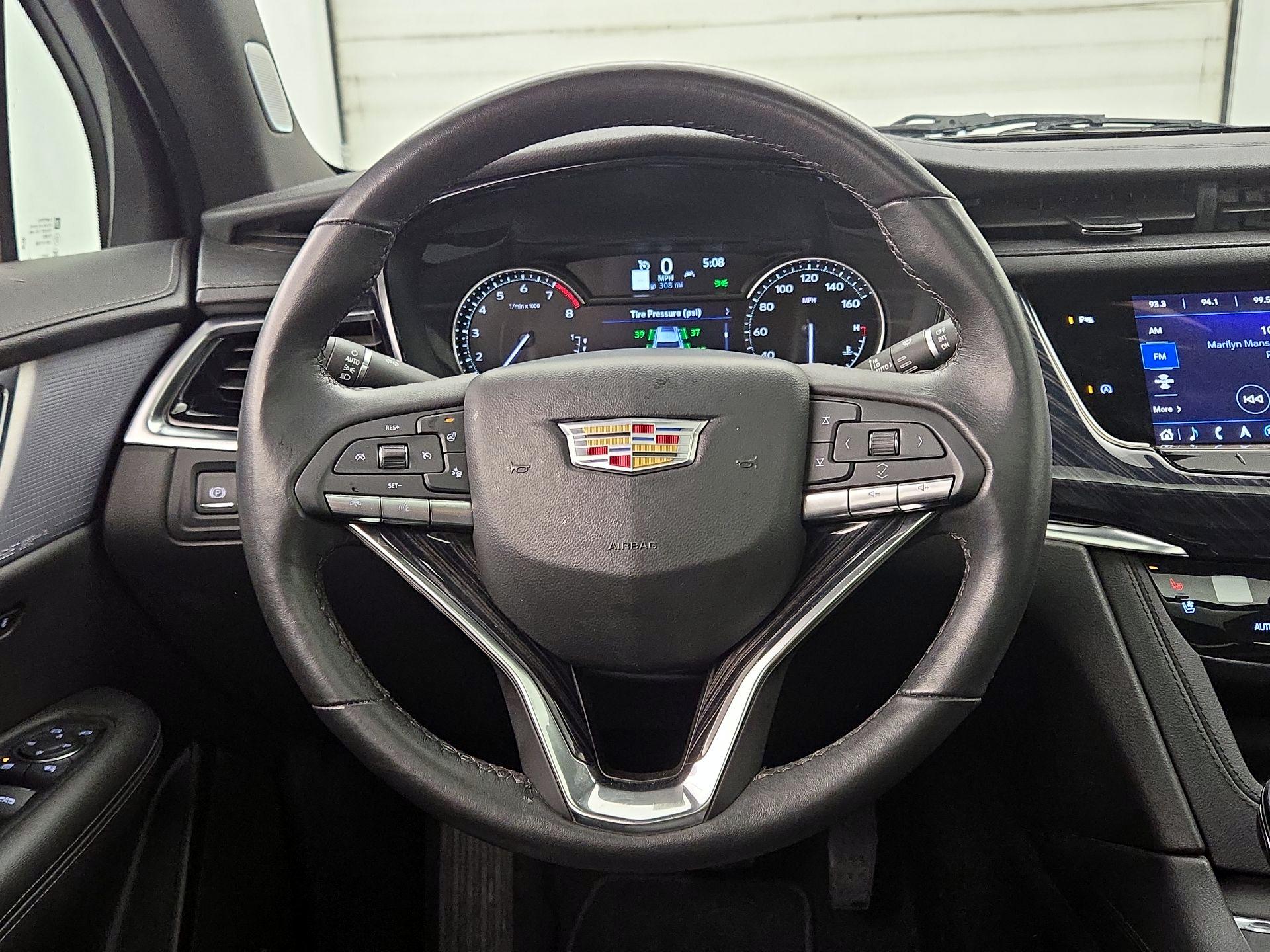 Thumbnail: 2025 Cadillac XT6 - 10