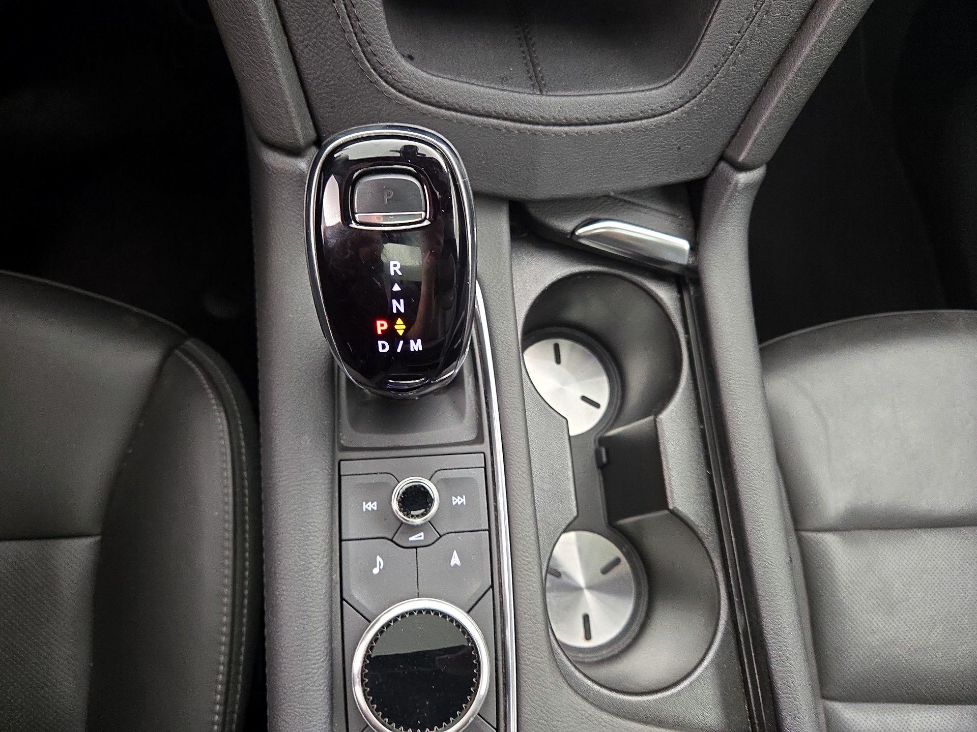 Thumbnail: 2025 Cadillac XT6 - 18