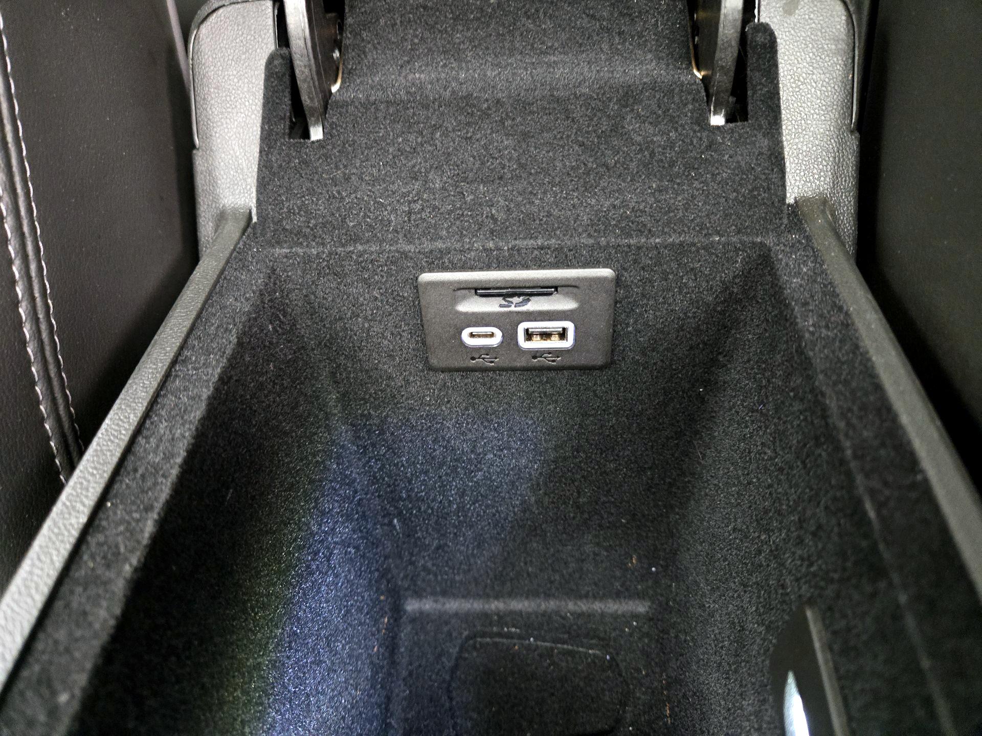 Thumbnail: 2025 Cadillac XT6 - 19