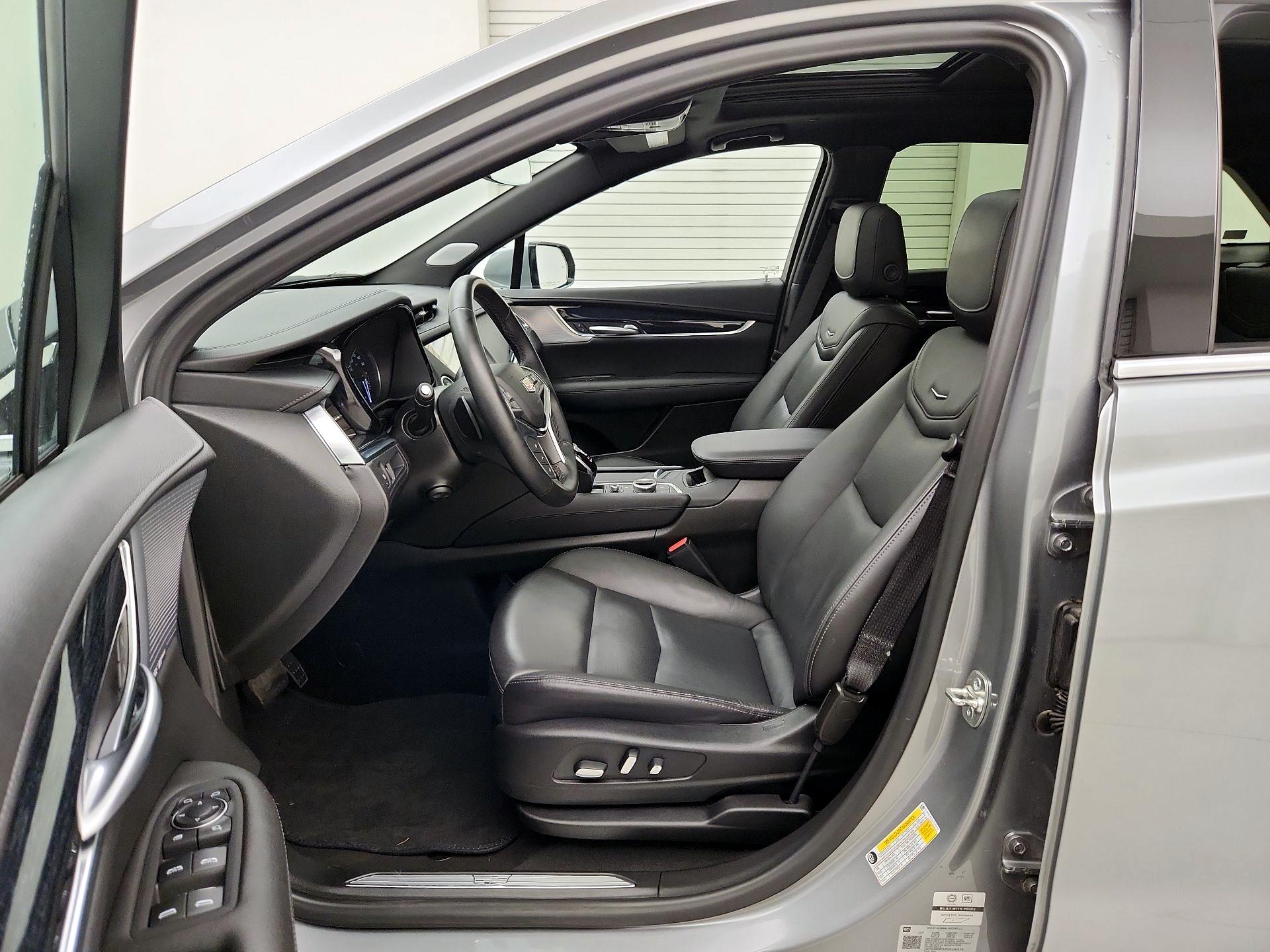 Thumbnail: 2025 Cadillac XT5 - 11