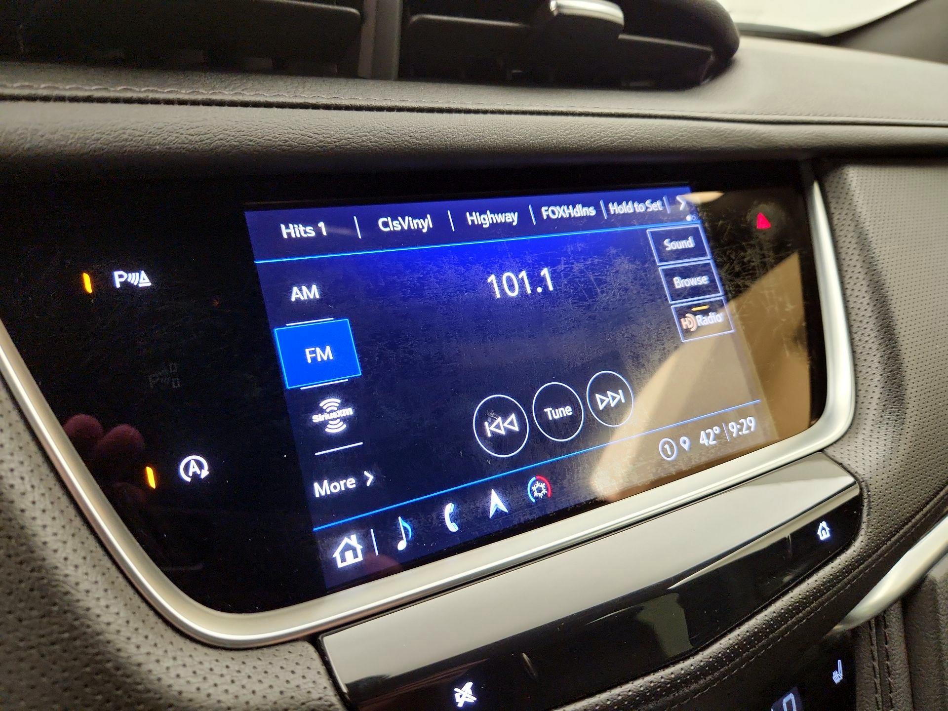 Thumbnail: 2025 Cadillac XT5 - 15