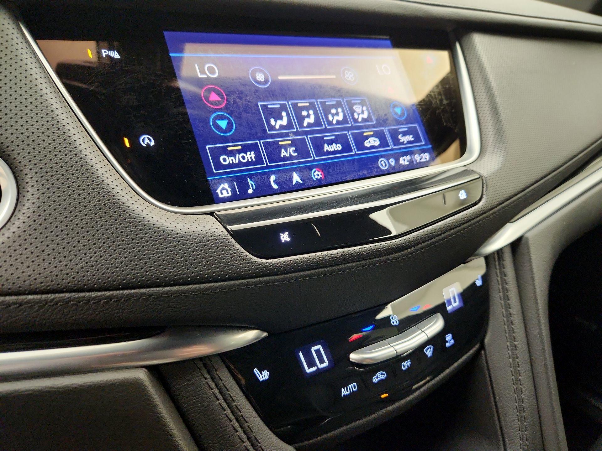 Thumbnail: 2025 Cadillac XT5 - 16