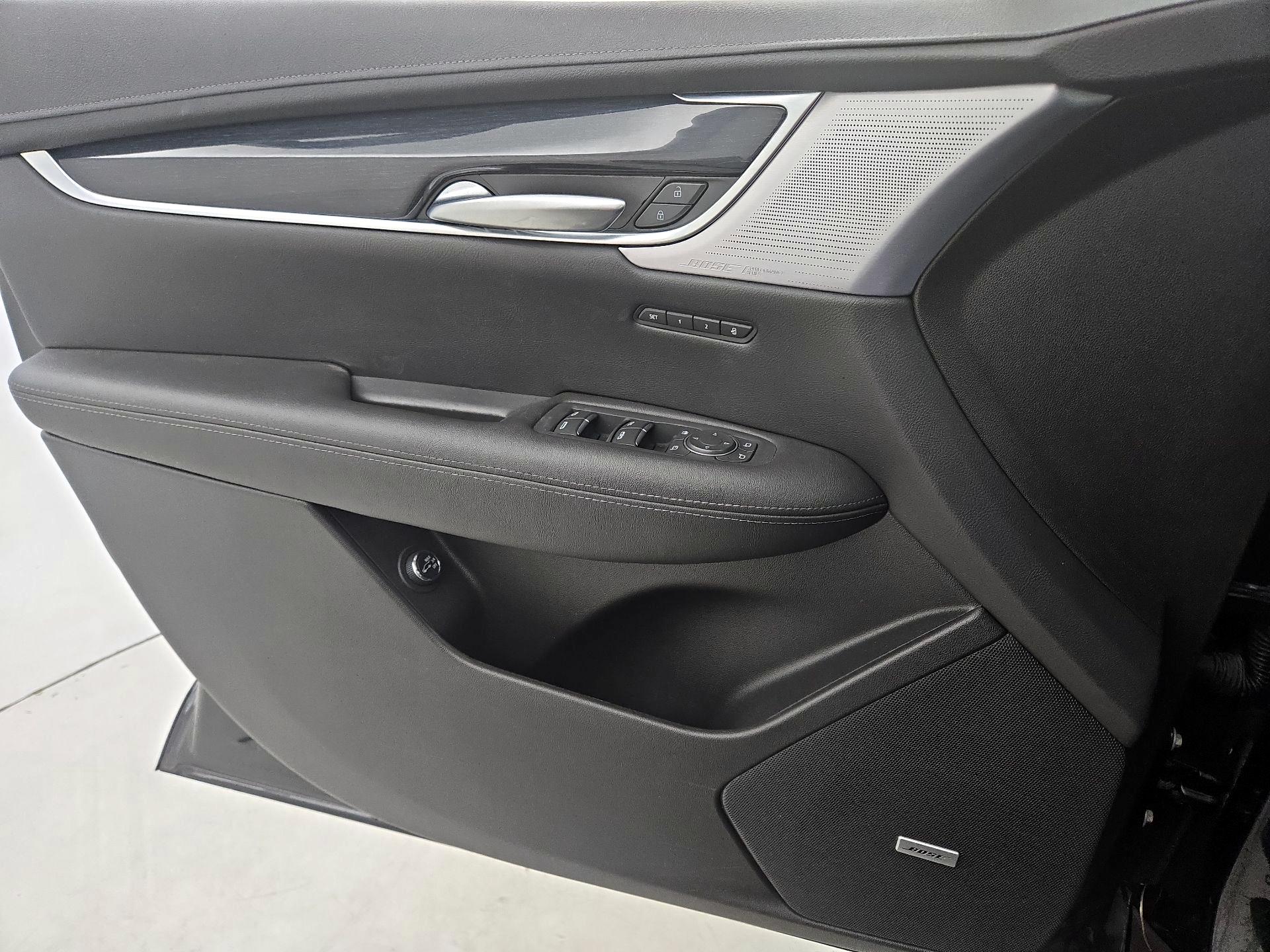 Thumbnail: 2025 Cadillac XT5 - 12