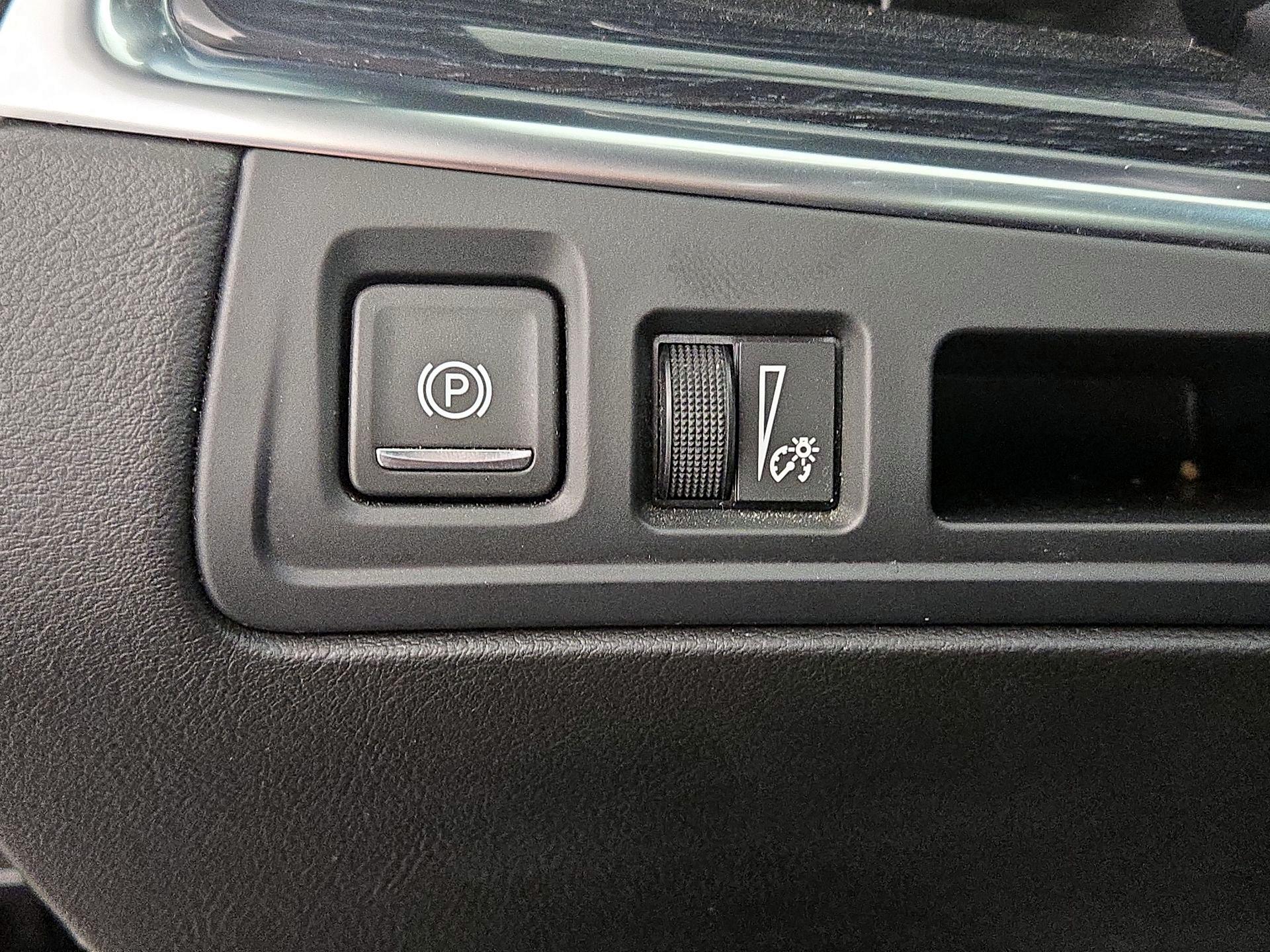 Thumbnail: 2025 Cadillac XT5 - 13