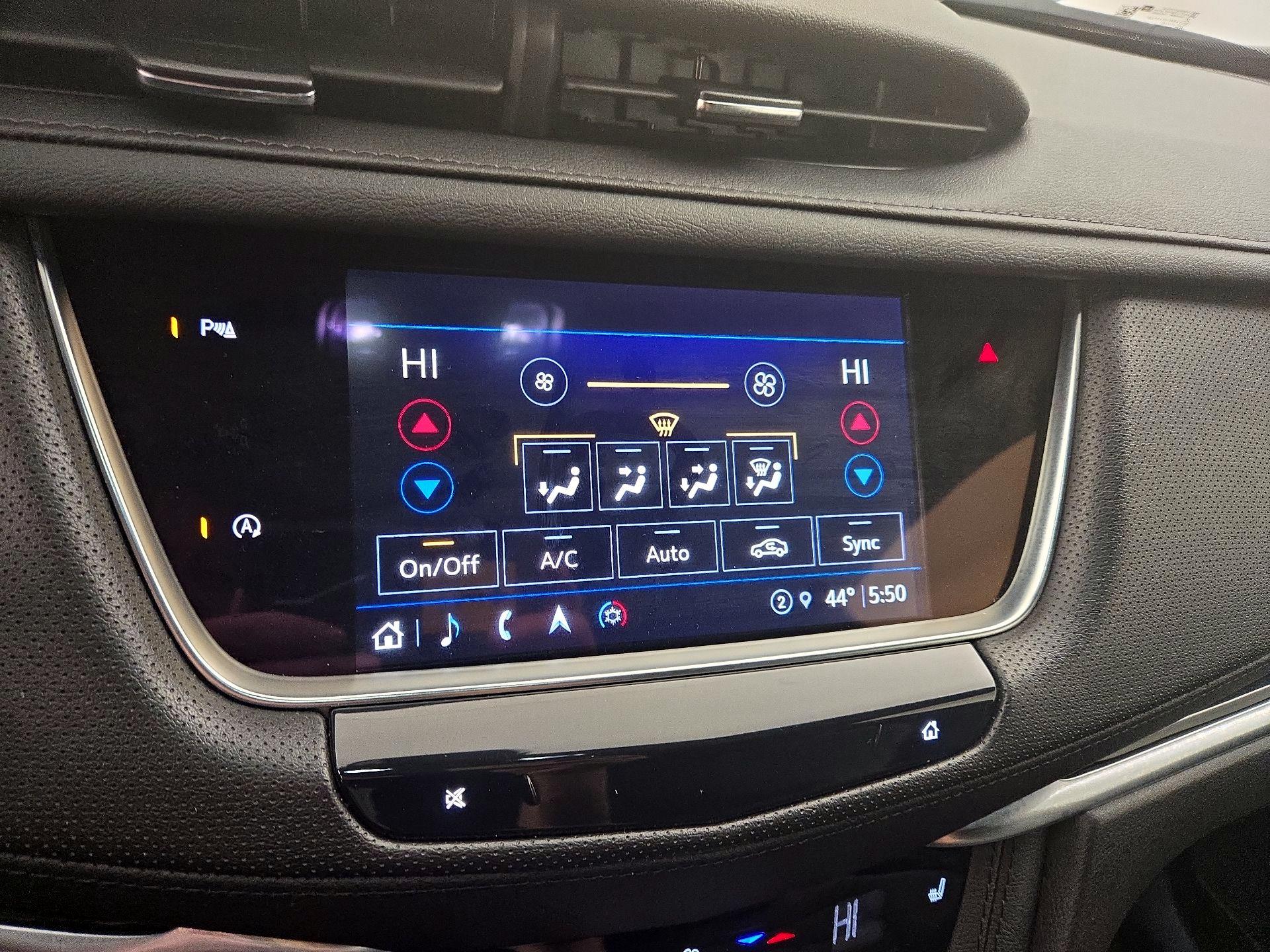 Thumbnail: 2025 Cadillac XT5 - 17