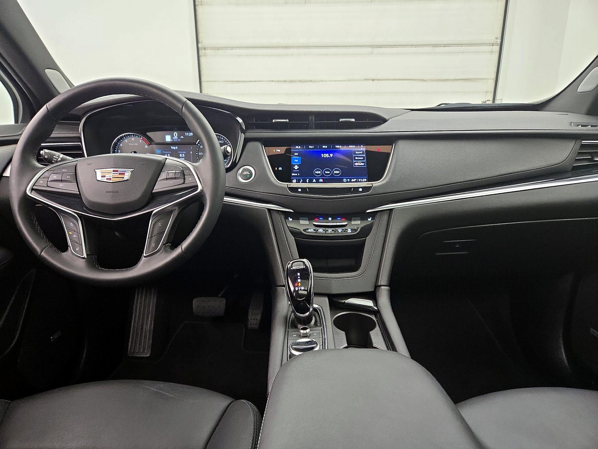 Thumbnail: 2025 Cadillac XT5 - 9