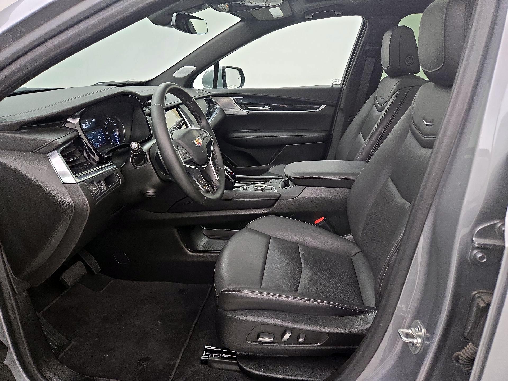 Thumbnail: 2025 Cadillac XT5 - 11