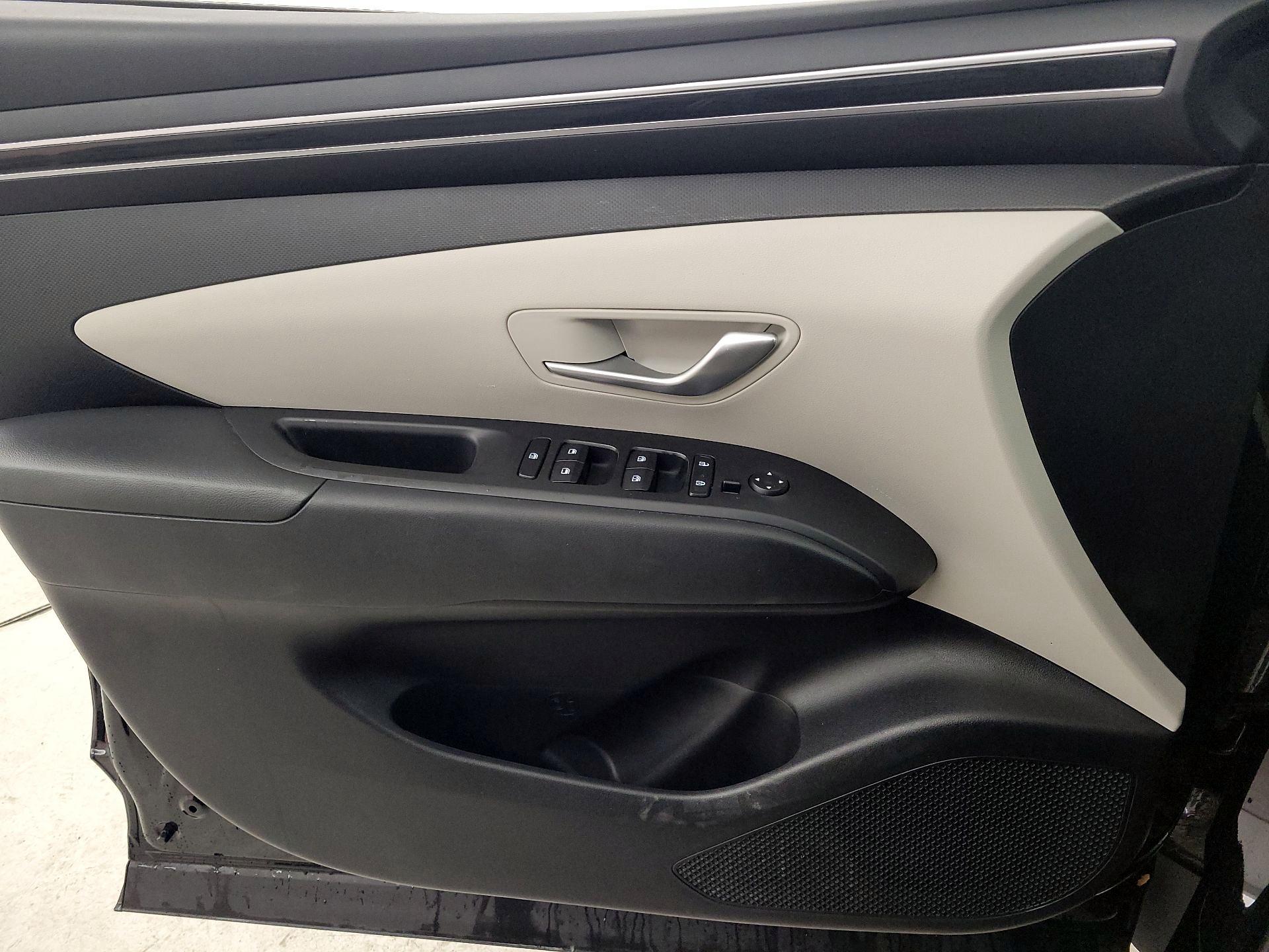 Thumbnail: 2022 Hyundai Tucson - 12