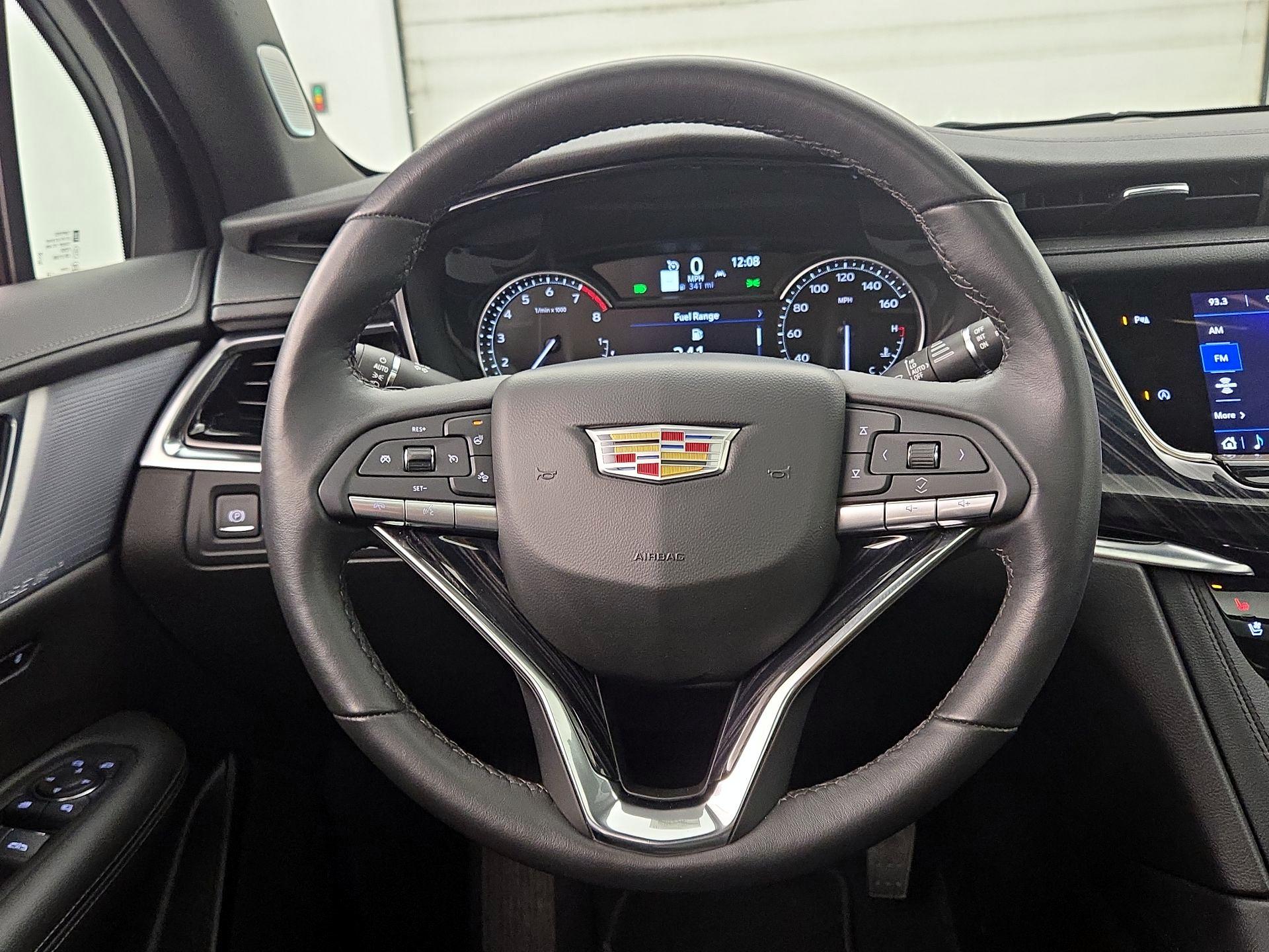 Thumbnail: 2025 Cadillac XT6 - 10