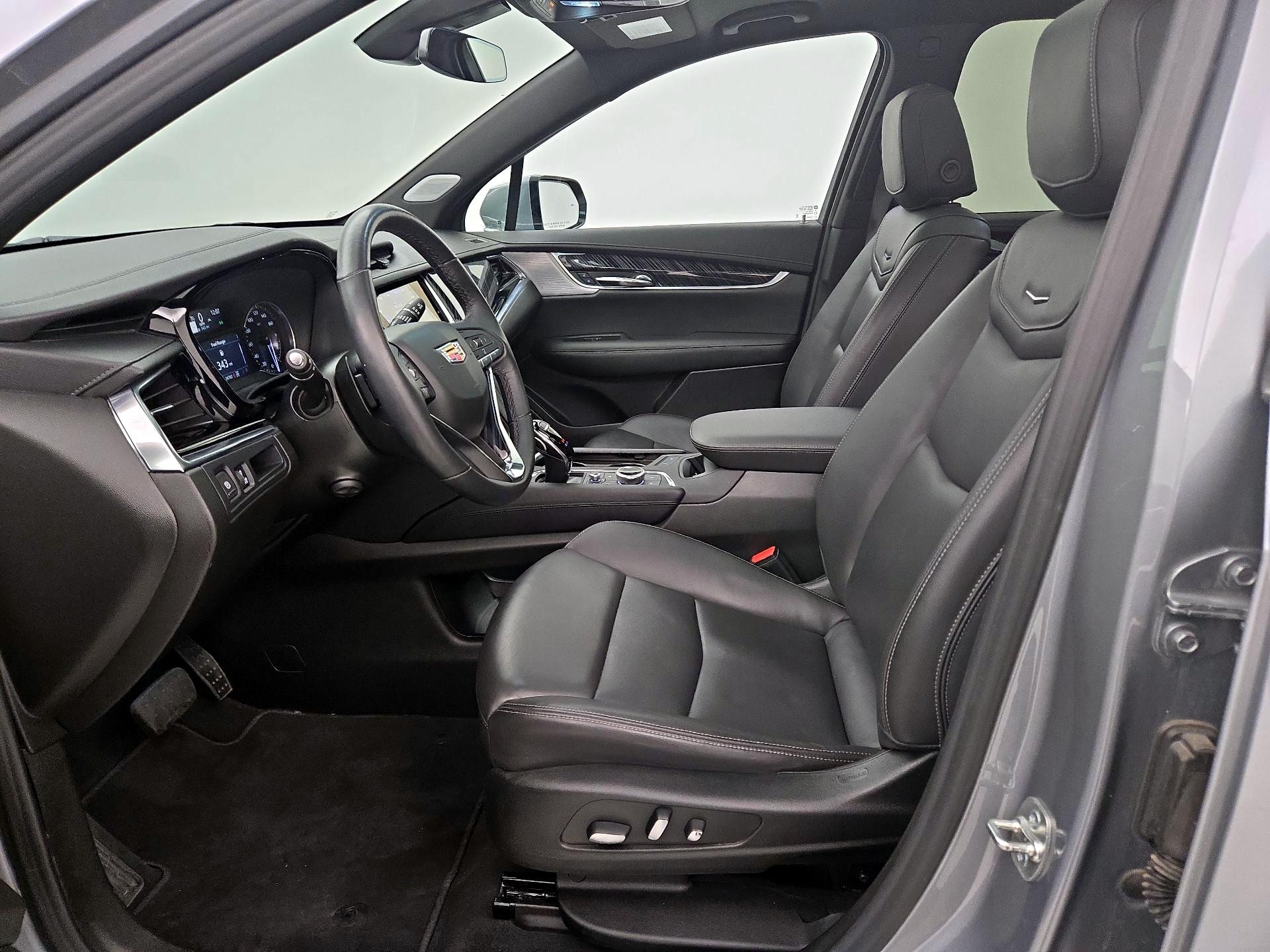 Thumbnail: 2025 Cadillac XT6 - 11