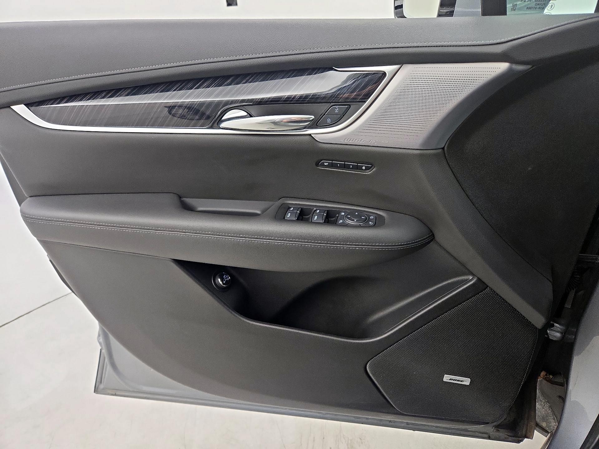 Thumbnail: 2025 Cadillac XT6 - 12