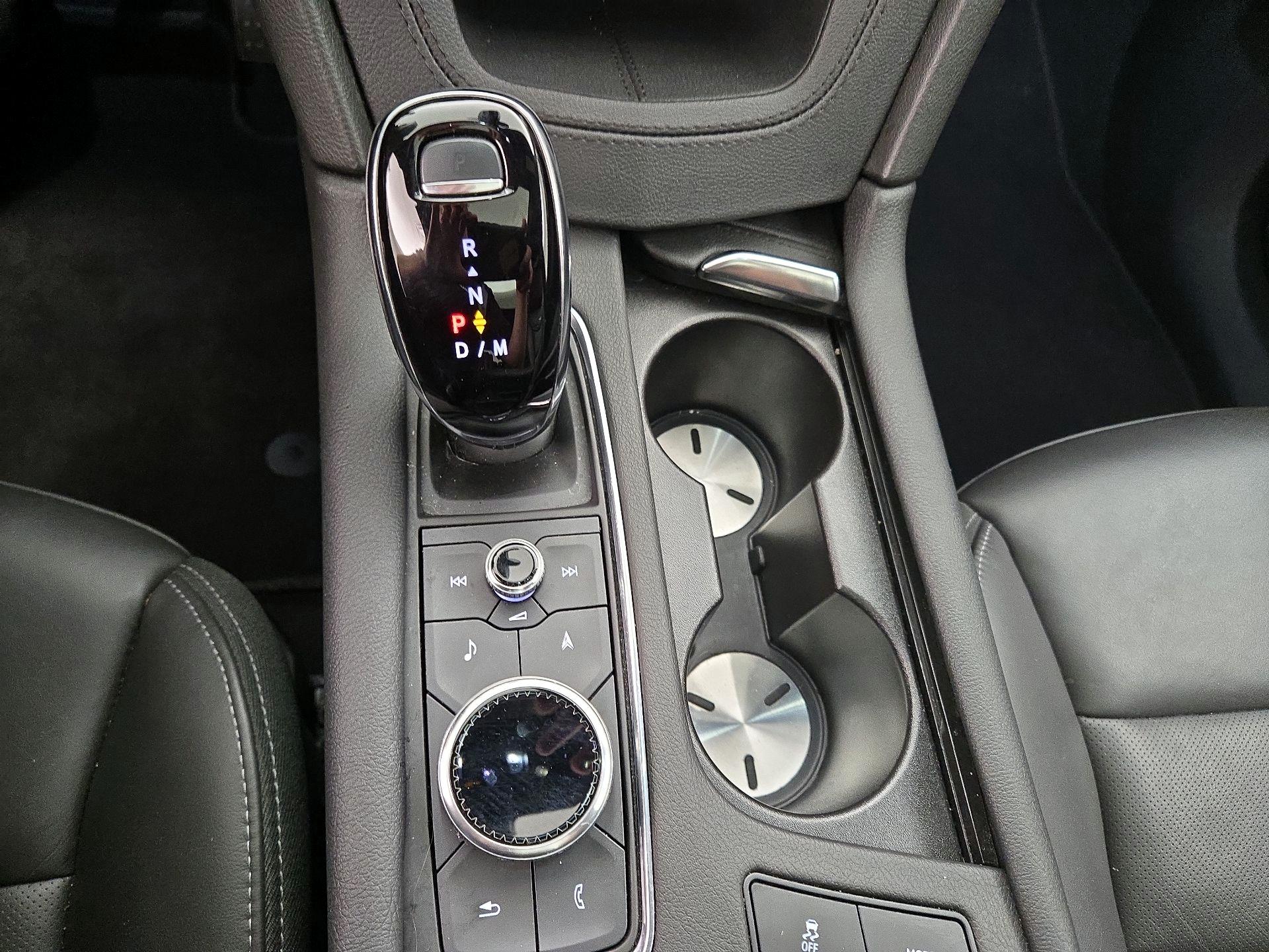 Thumbnail: 2025 Cadillac XT6 - 18