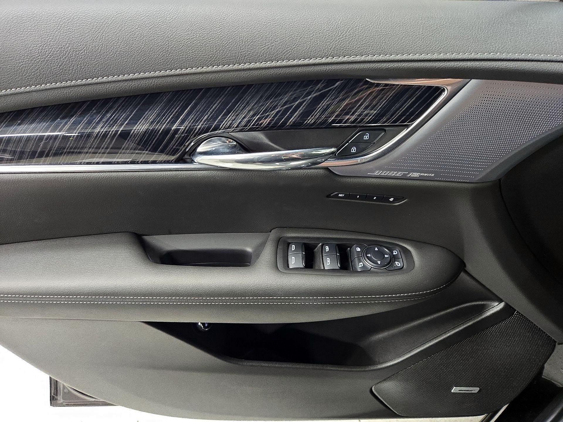 Thumbnail: 2025 Cadillac XT6 - 12