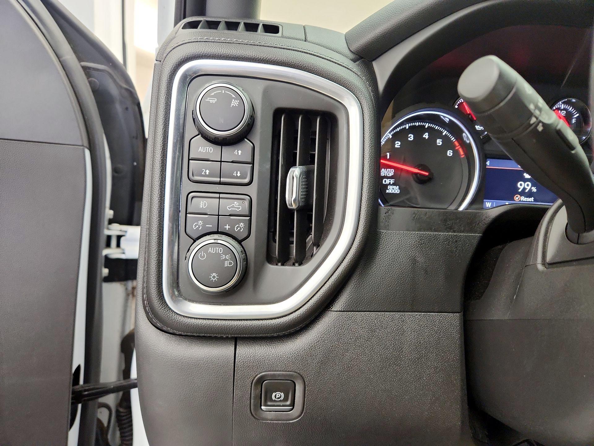 Thumbnail: 2019 Chevrolet Silverado 1500 - 13