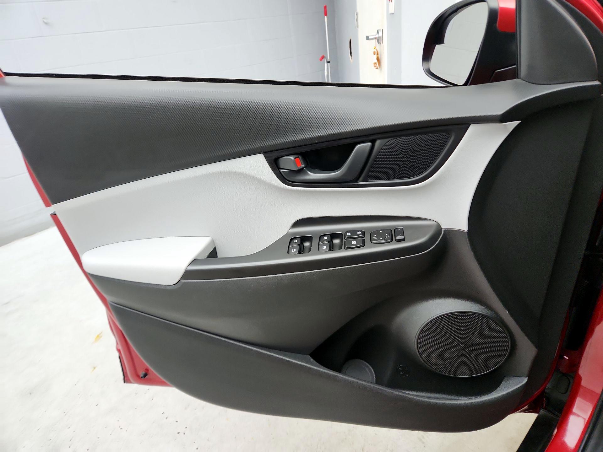 Thumbnail: 2022 Hyundai Kona - 12