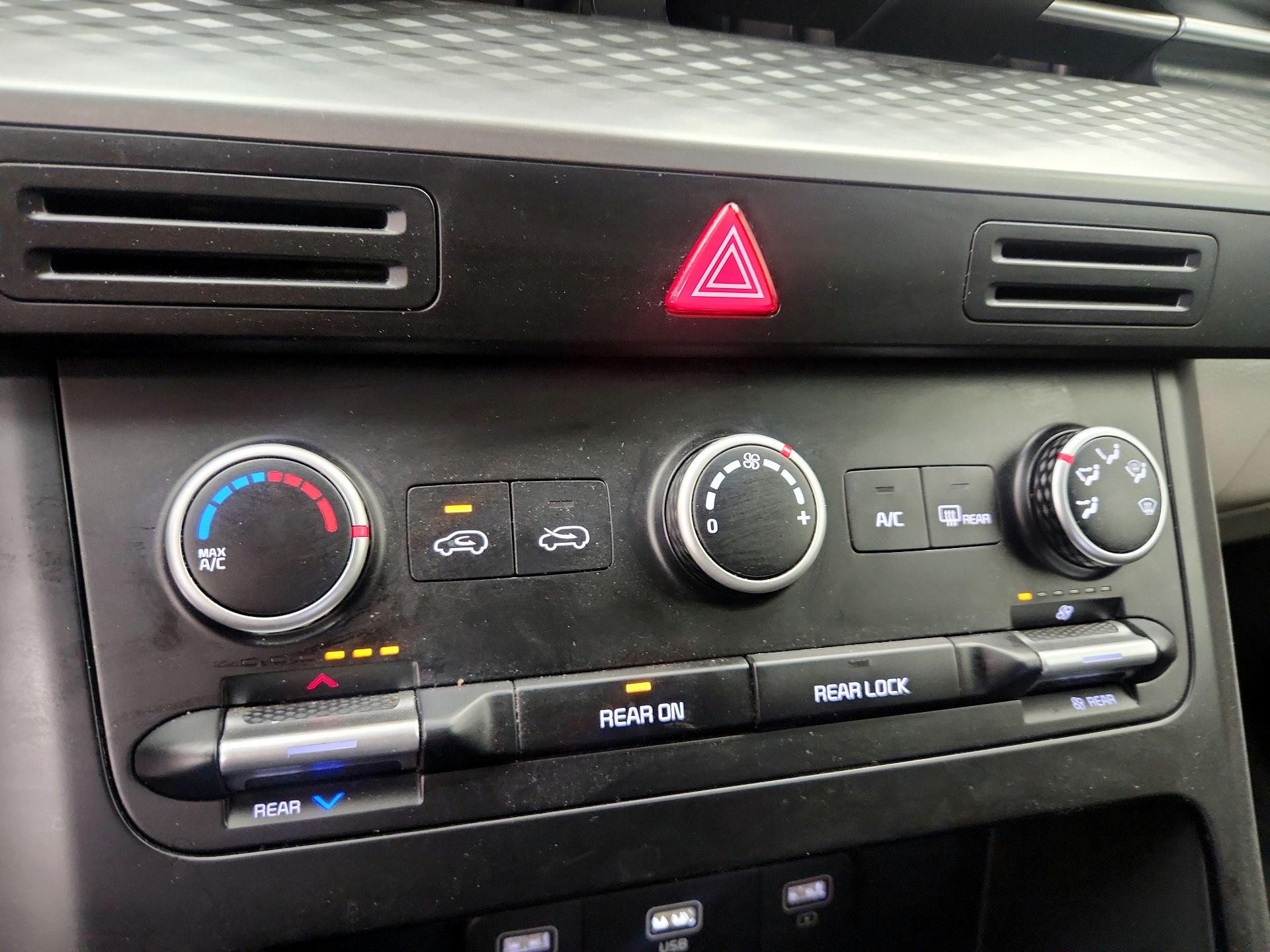 Thumbnail: 2024 Kia Carnival - 16