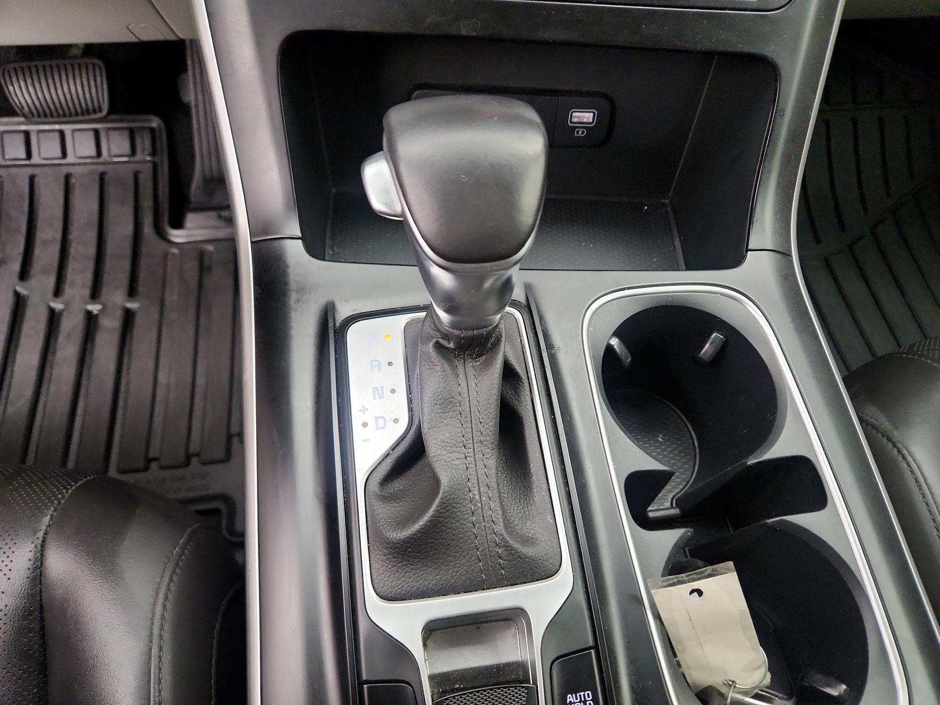 Thumbnail: 2024 Kia Carnival - 17