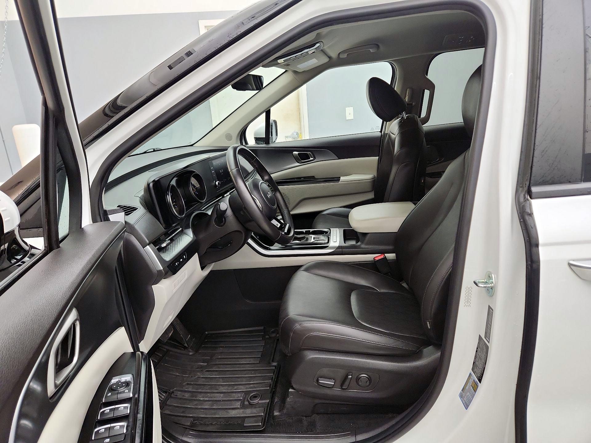 Thumbnail: 2024 Kia Carnival - 11