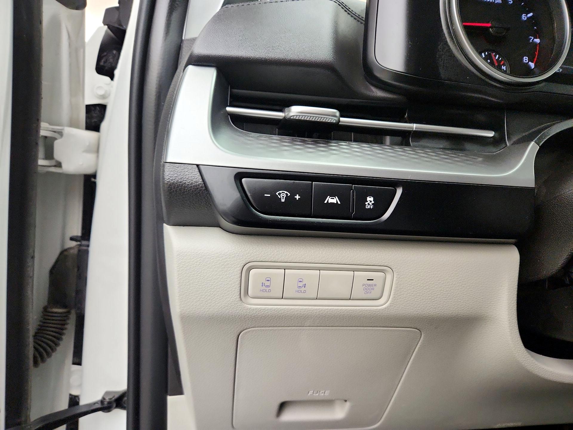 Thumbnail: 2024 Kia Carnival - 13