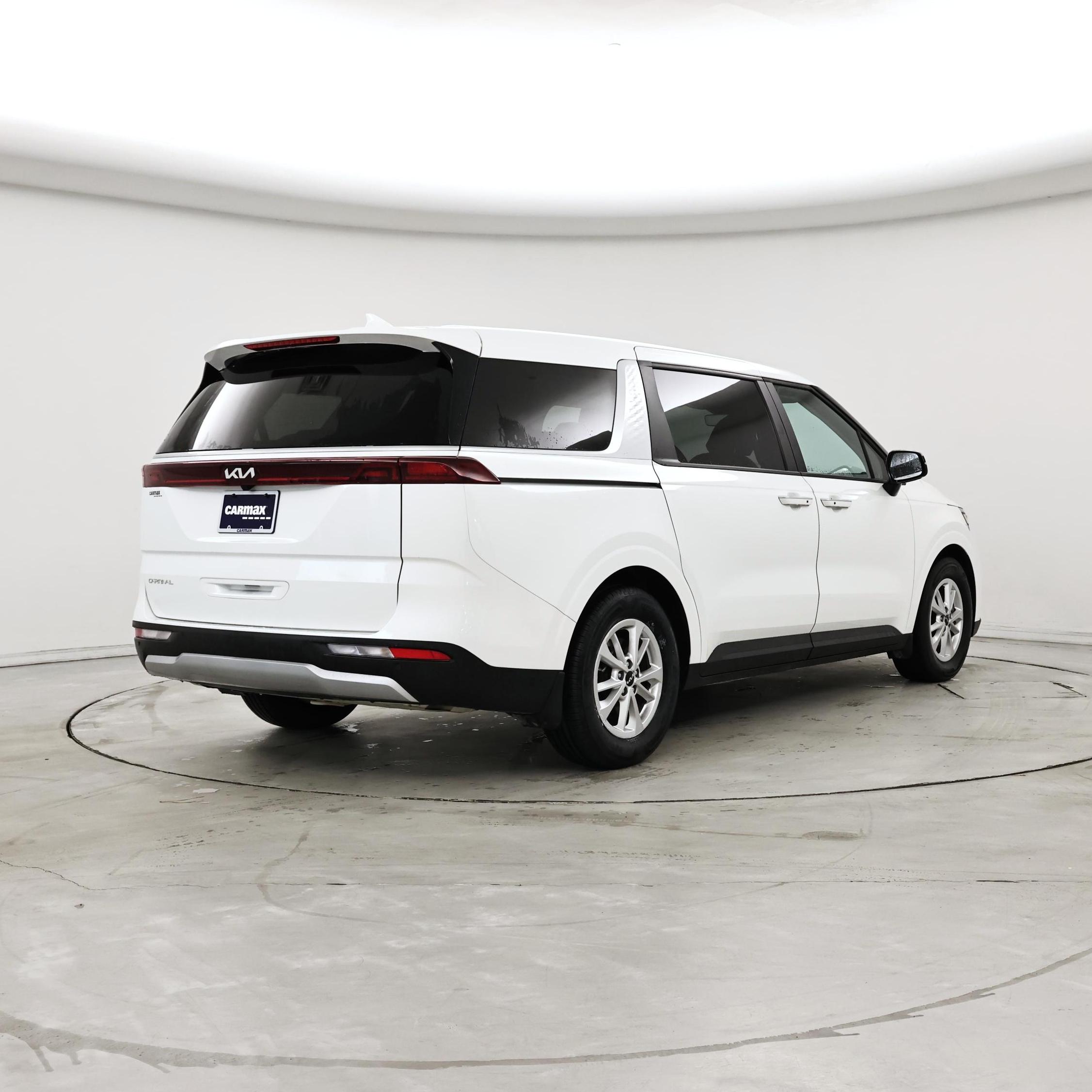 Thumbnail: 2024 Kia Carnival - 8