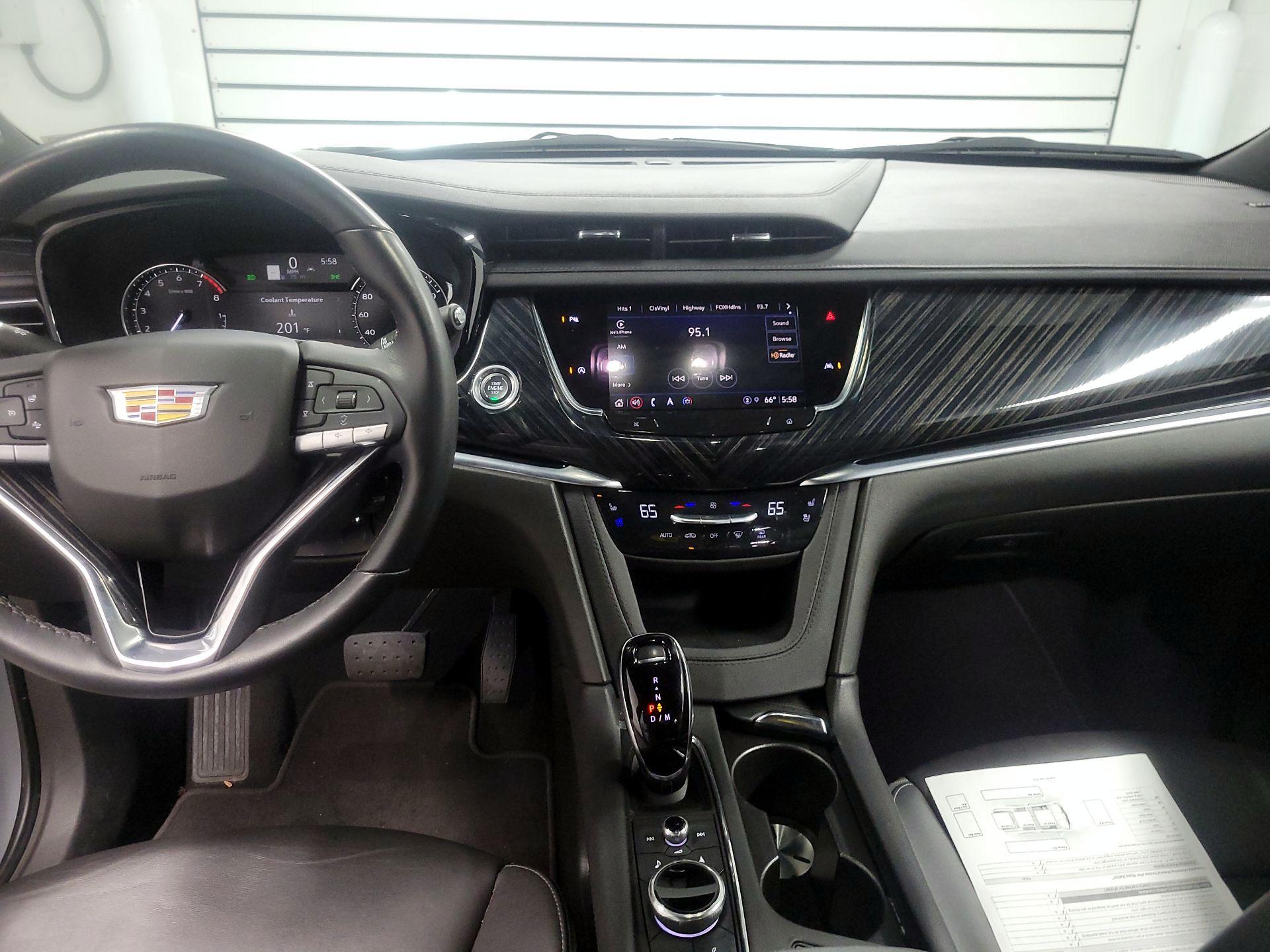 Thumbnail: 2025 Cadillac XT6 - 9