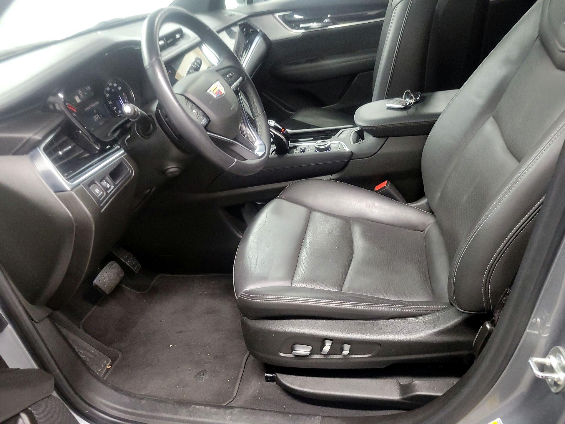 Thumbnail: 2025 Cadillac XT6 - 11