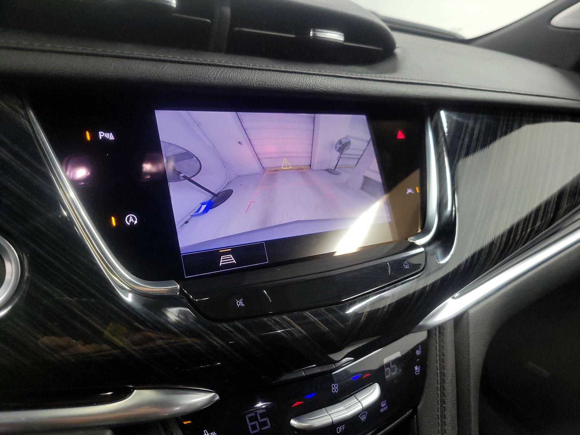 Thumbnail: 2025 Cadillac XT6 - 14