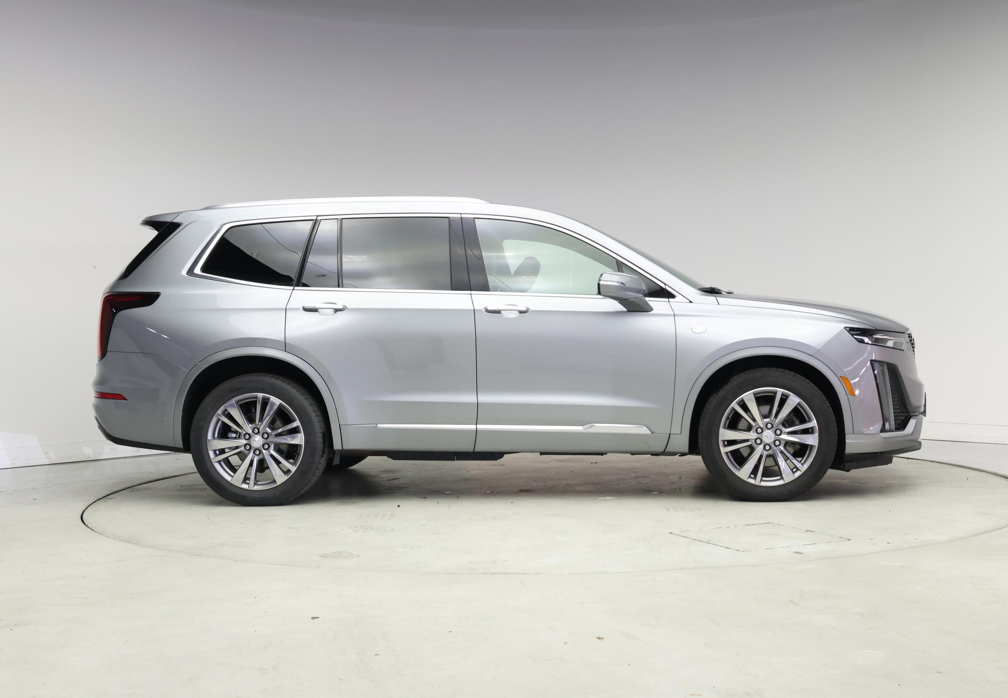 Thumbnail: 2025 Cadillac XT6 - 7