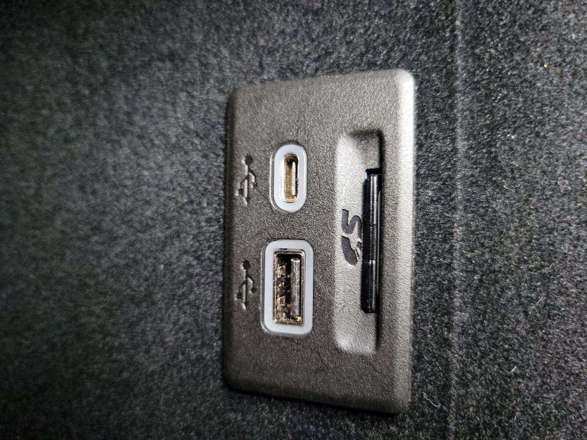 Thumbnail: 2025 Cadillac XT6 - 19