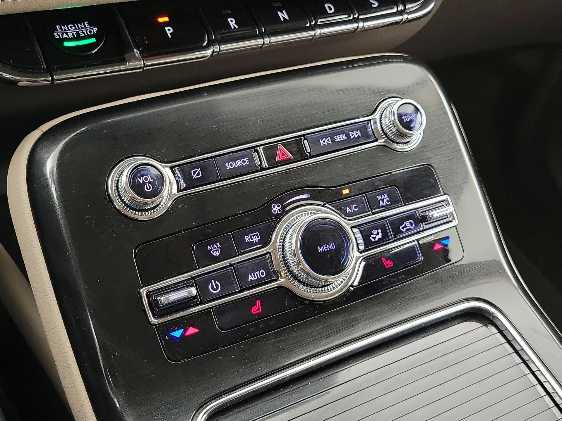 Thumbnail: 2022 Lincoln Nautilus - 16