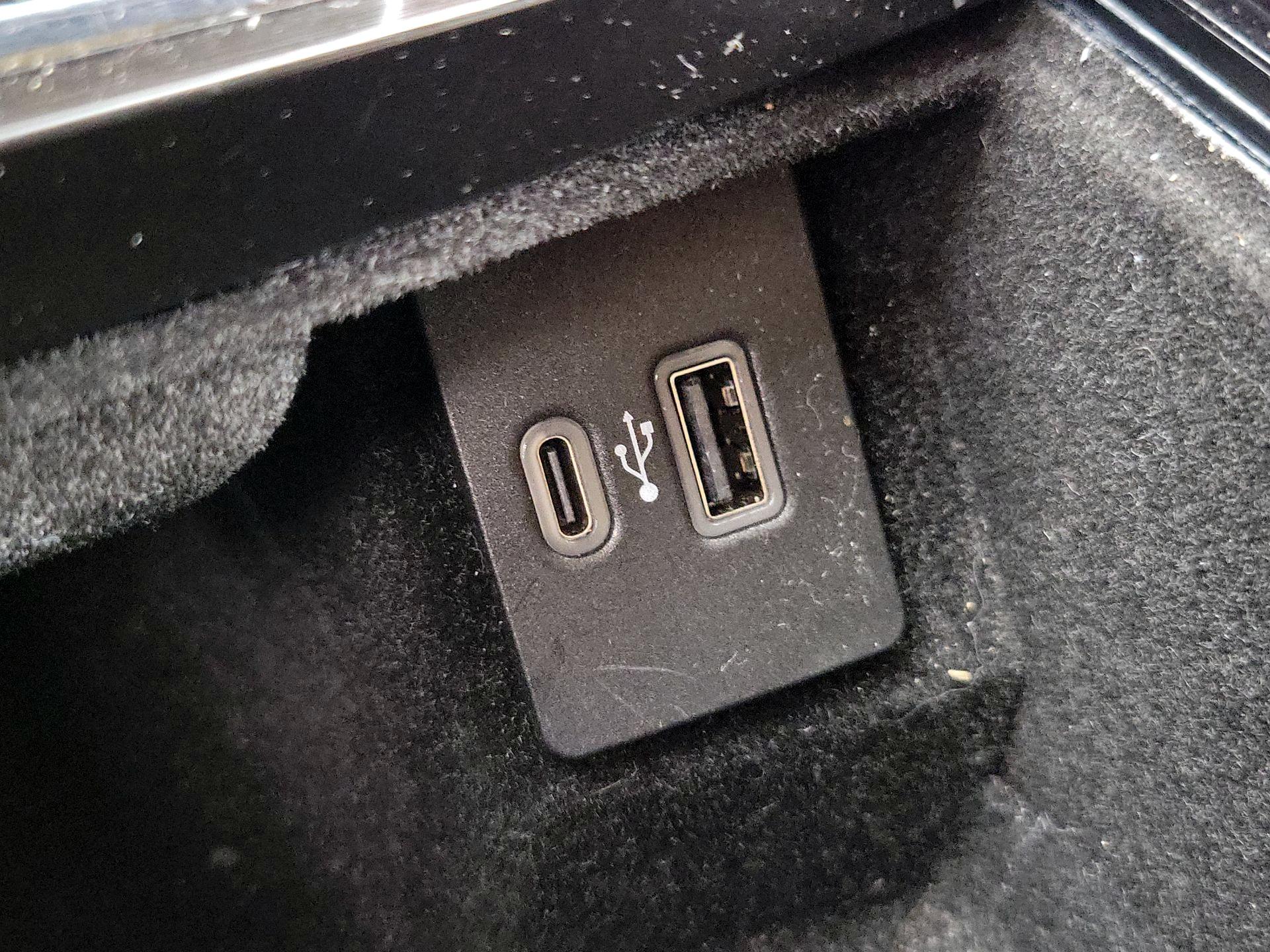 Thumbnail: 2022 Lincoln Nautilus - 18