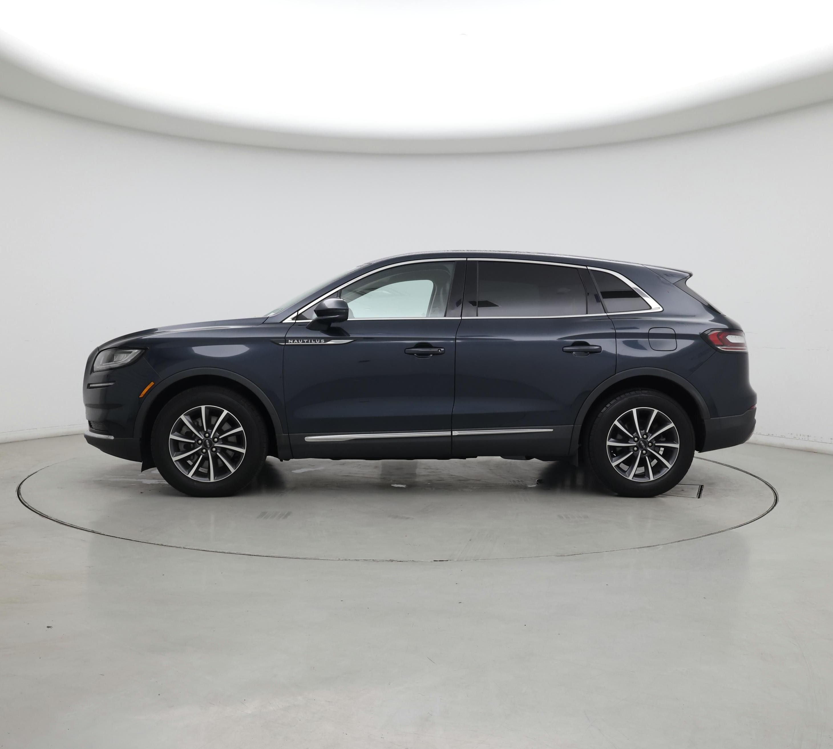 Thumbnail: 2022 Lincoln Nautilus - 3