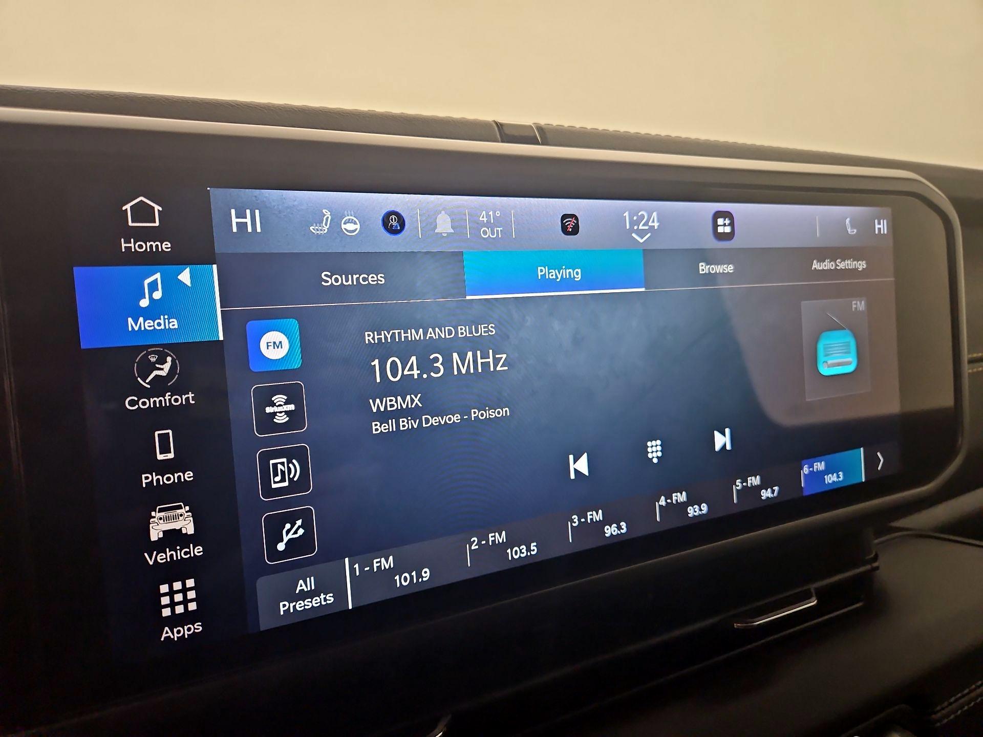 Thumbnail: 2024 Jeep Wrangler - 15