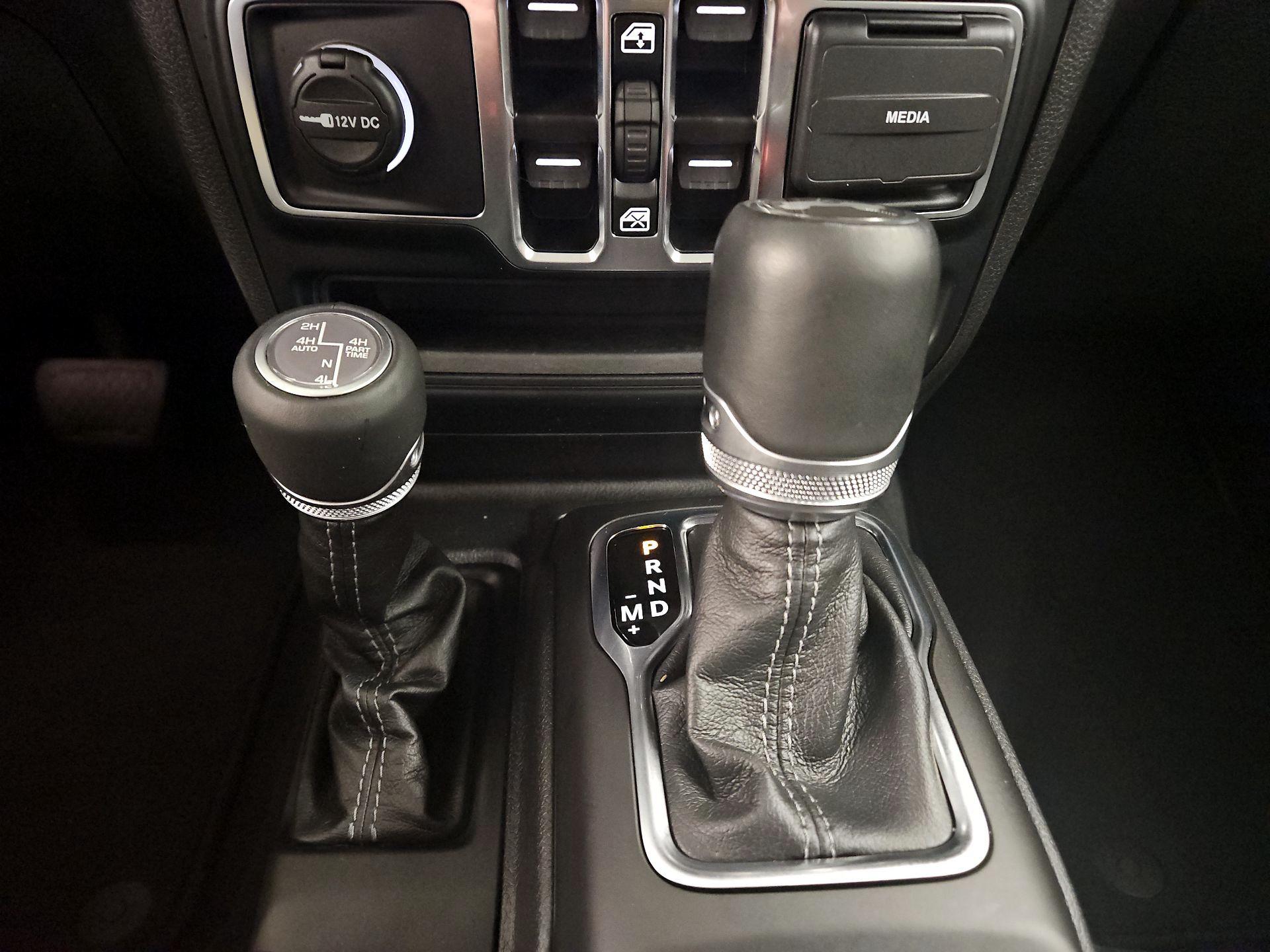 Thumbnail: 2024 Jeep Wrangler - 17