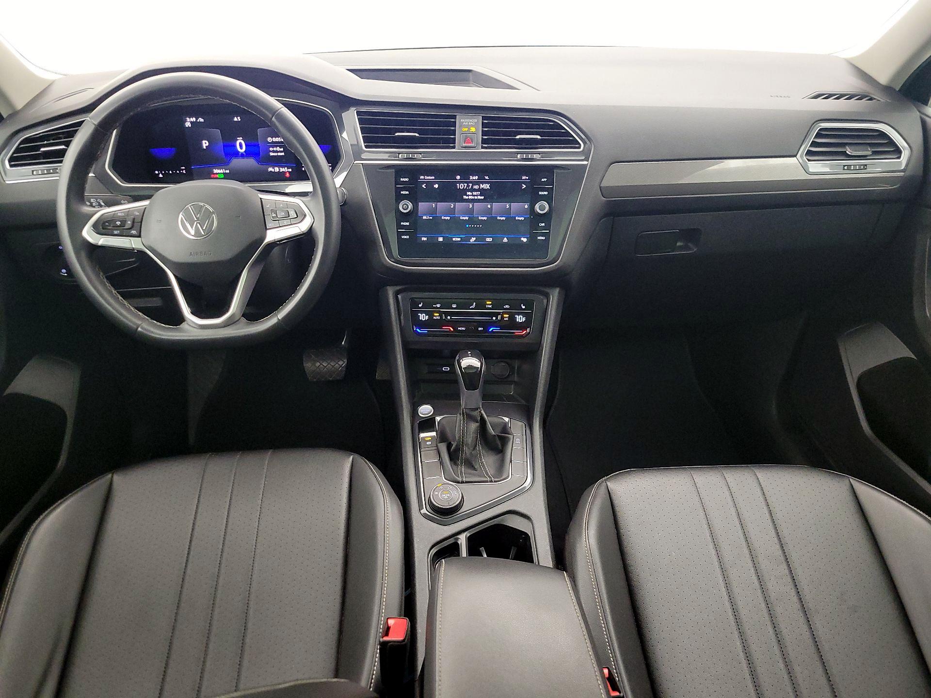 Thumbnail: 2022 Volkswagen Tiguan - 9