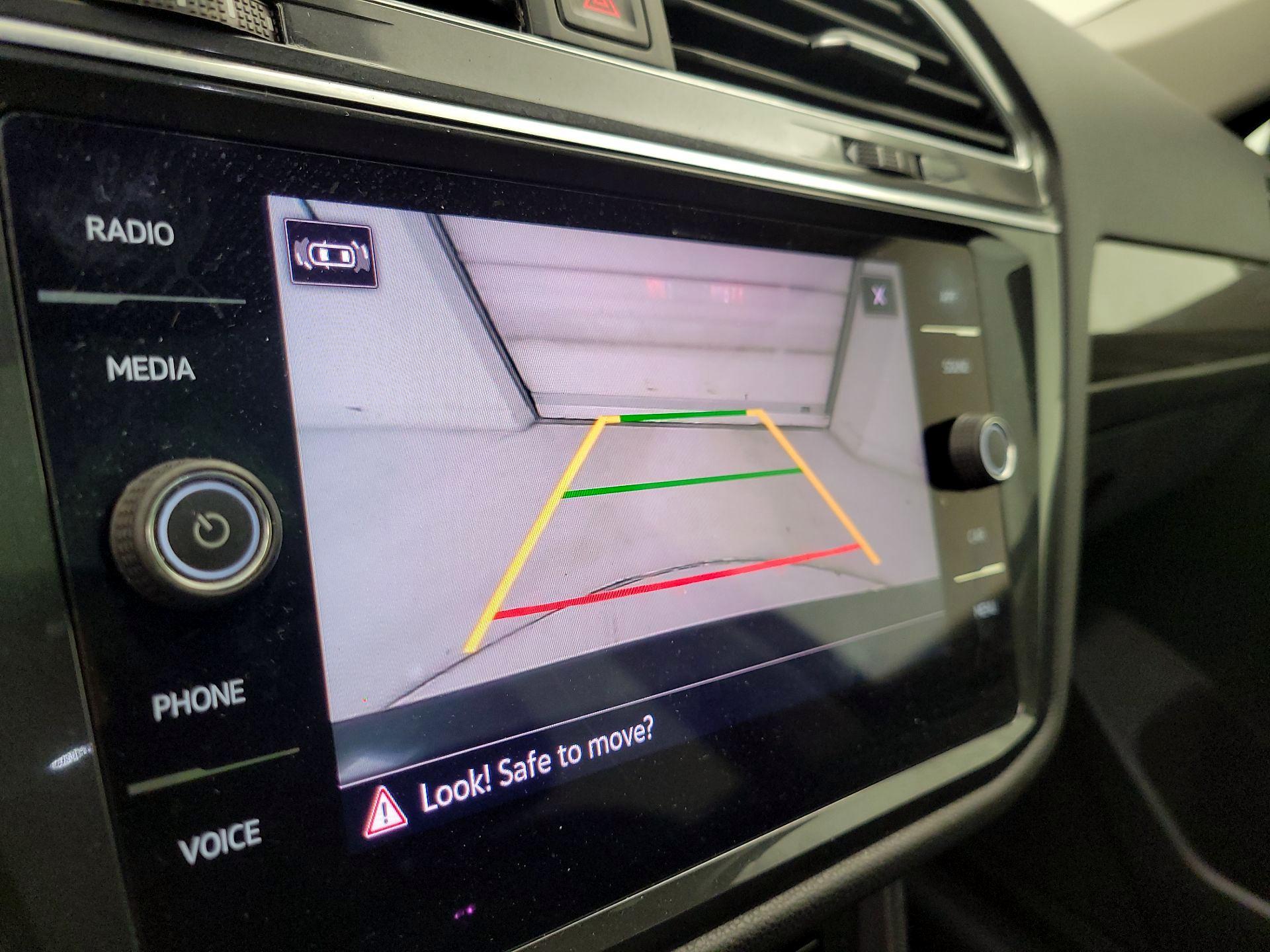 Thumbnail: 2022 Volkswagen Tiguan - 14