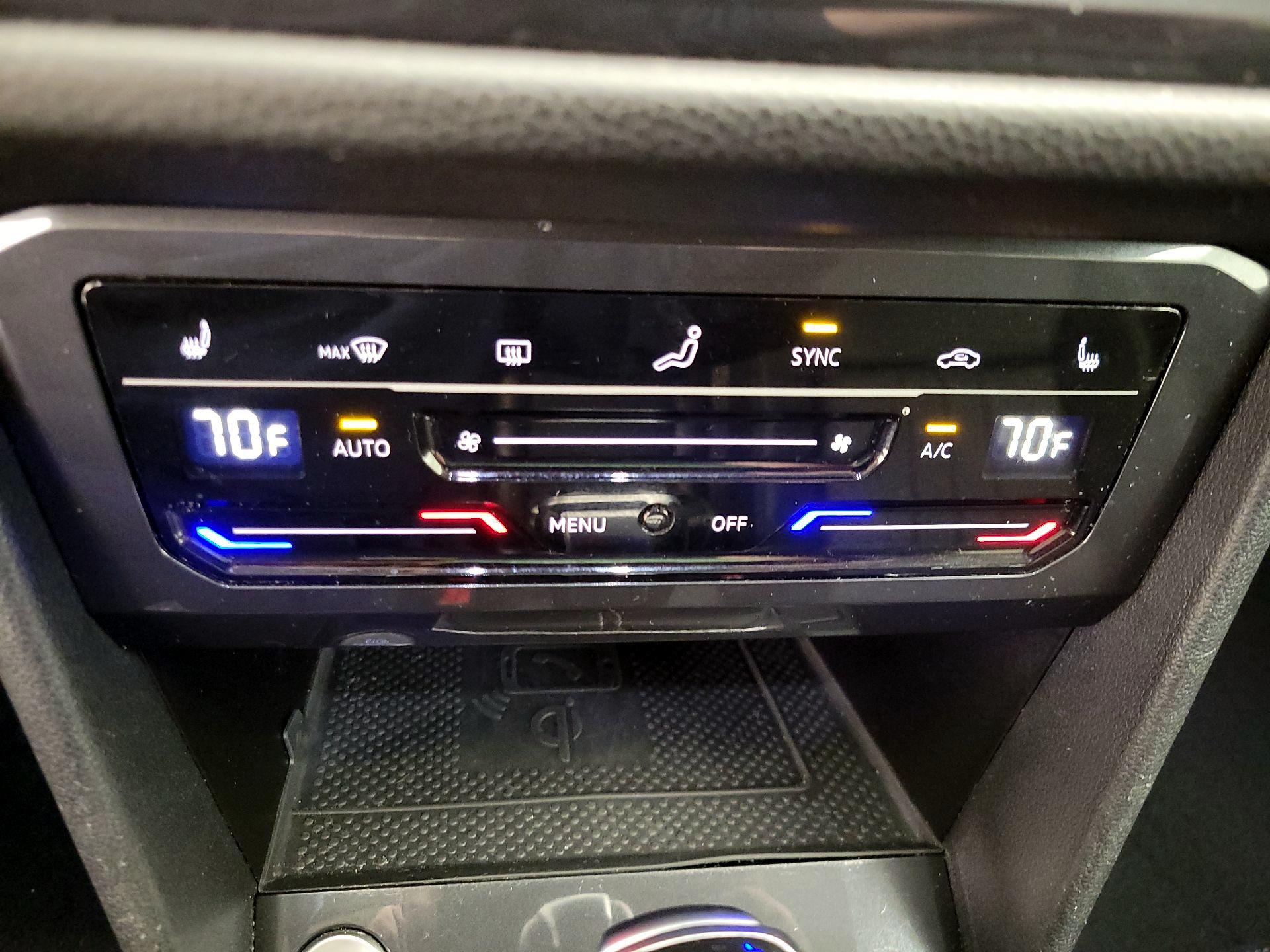 Thumbnail: 2022 Volkswagen Tiguan - 16