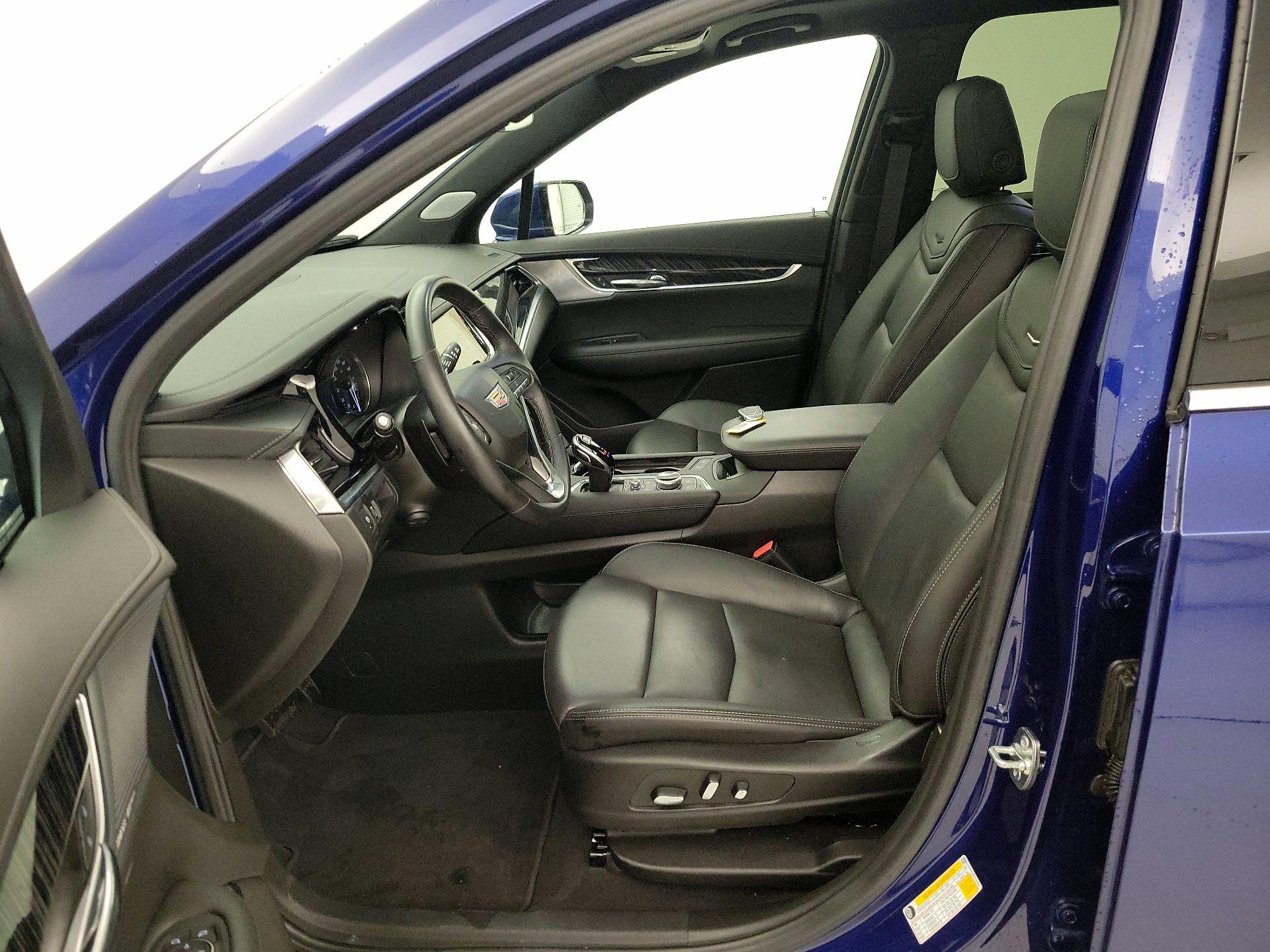 Thumbnail: 2025 Cadillac XT6 - 11