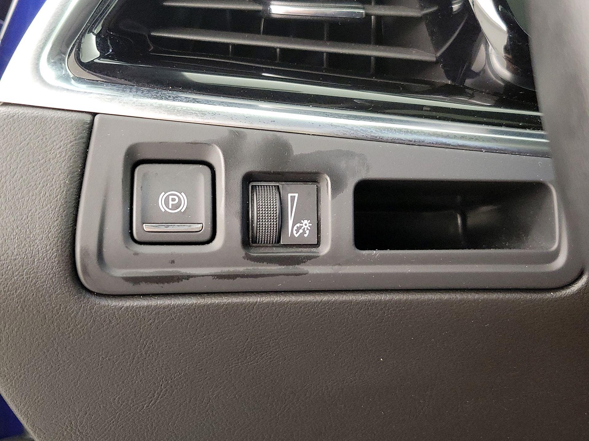 Thumbnail: 2025 Cadillac XT6 - 13