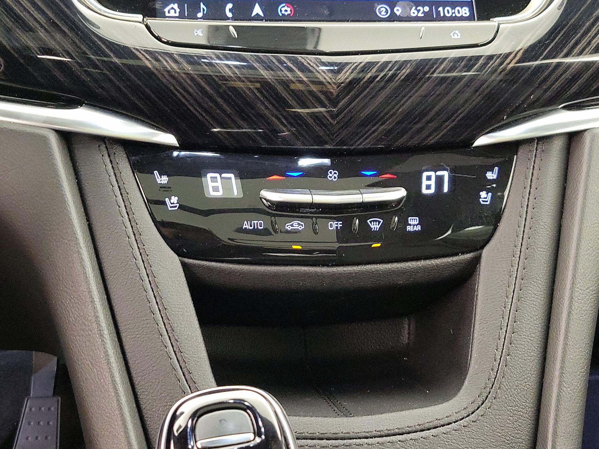 Thumbnail: 2025 Cadillac XT6 - 16