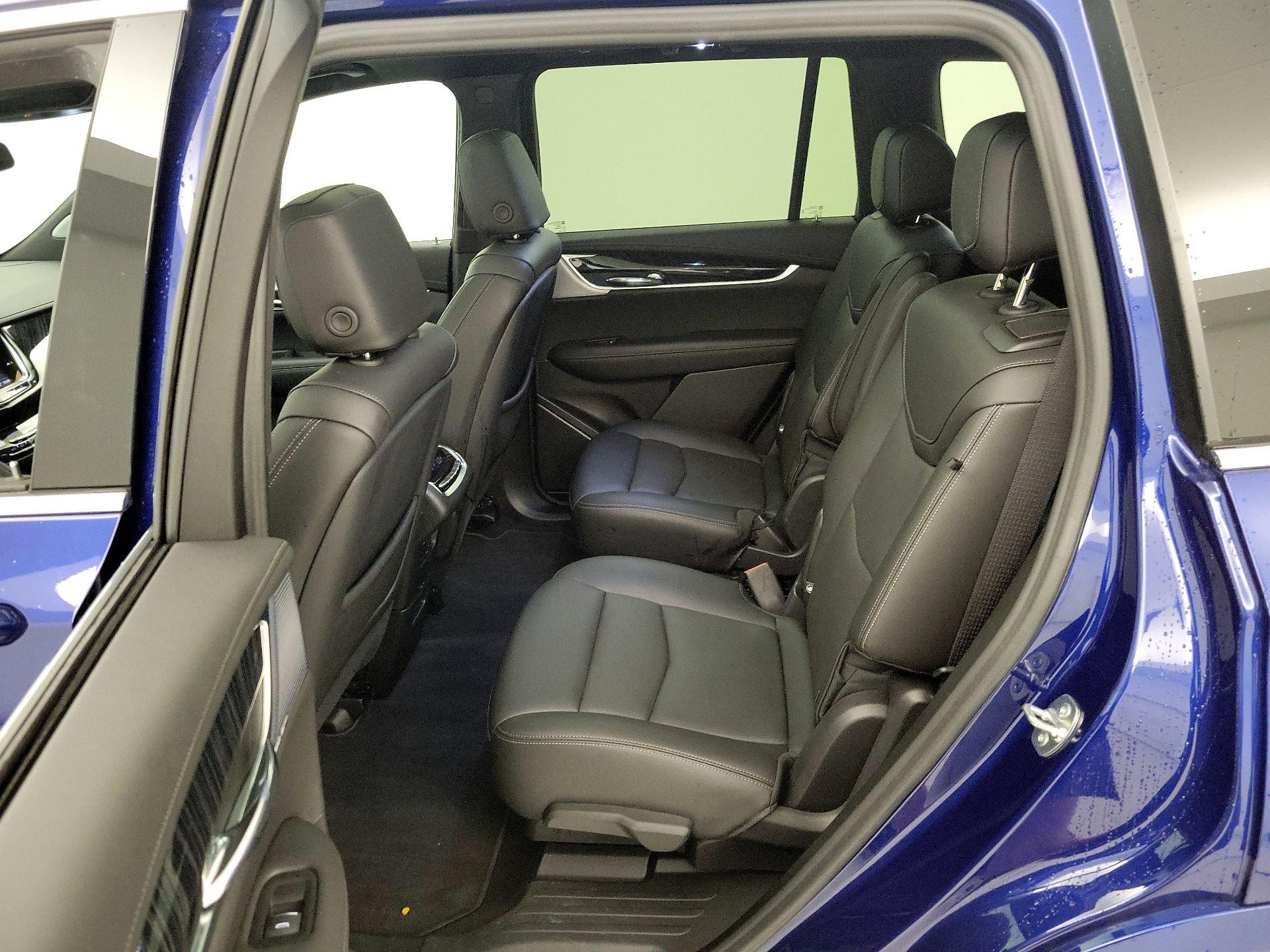 Thumbnail: 2025 Cadillac XT6 - 19